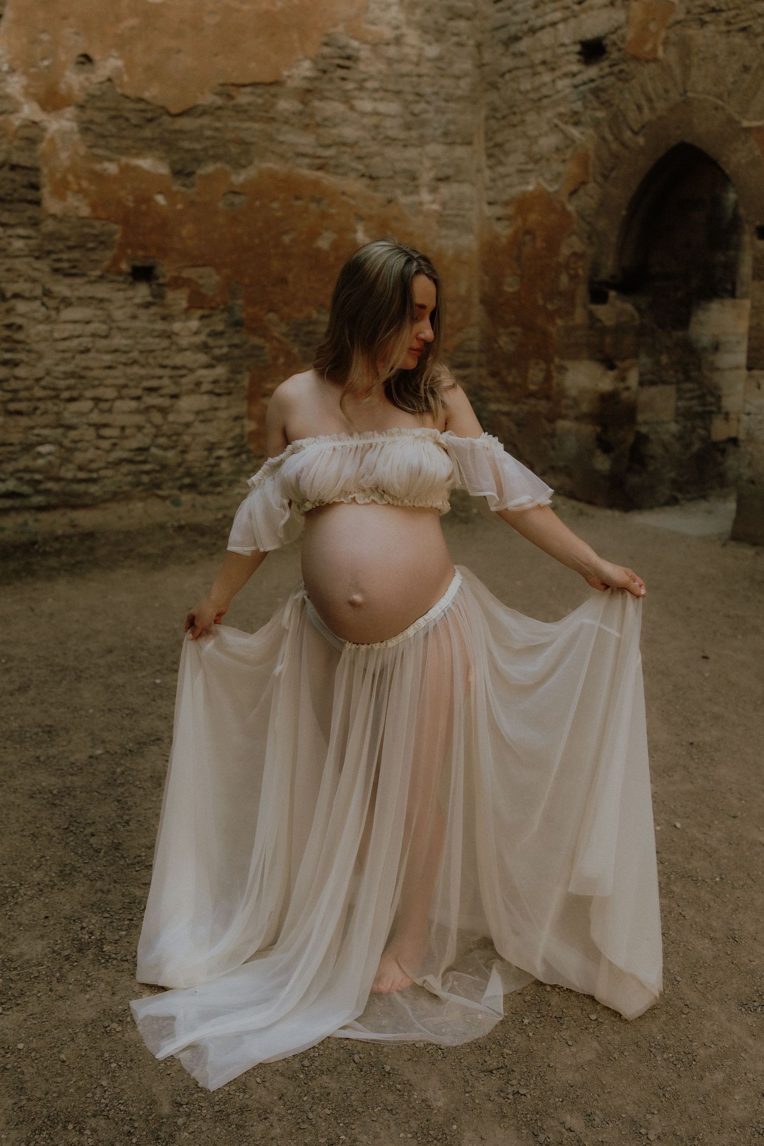 Oxfordshire maternity photographer