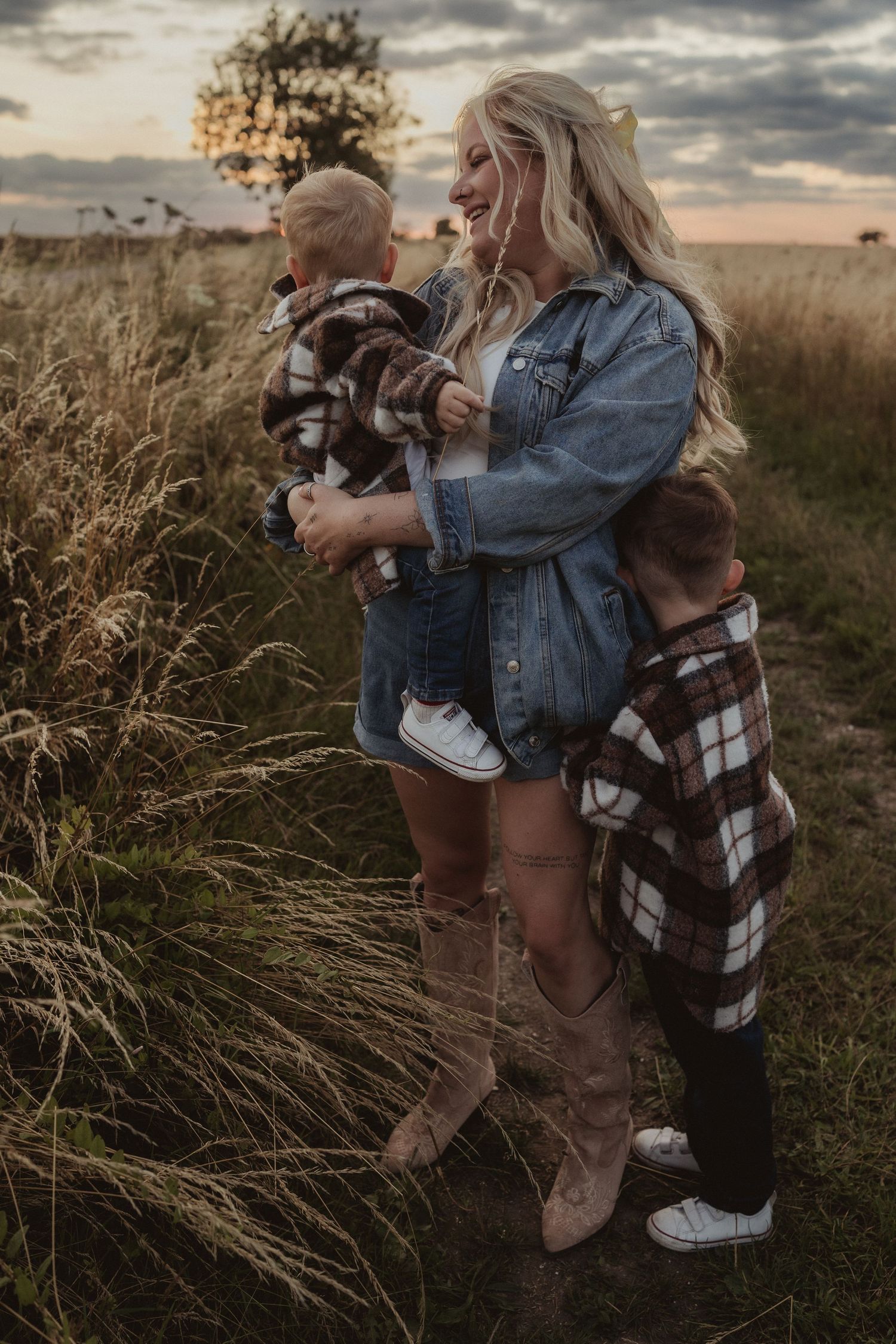 Oxfordshire motherhood photographer