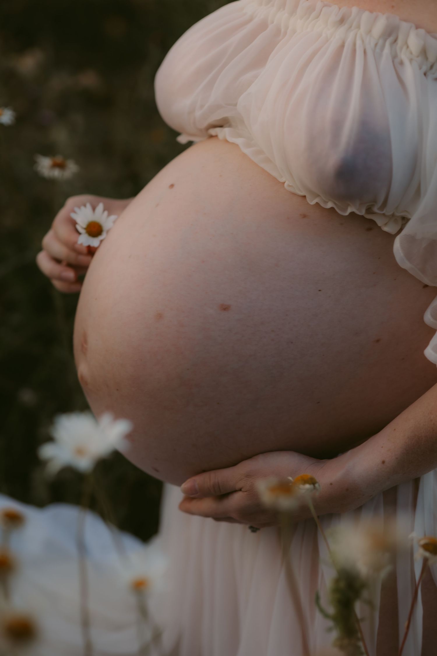 Oxfordshire maternity photographer