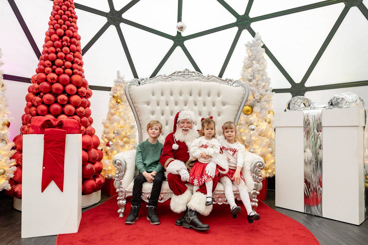 Fenton, NC Photos with Santa 2026 mini sessions in Cary, NC for holiday Christmas photos