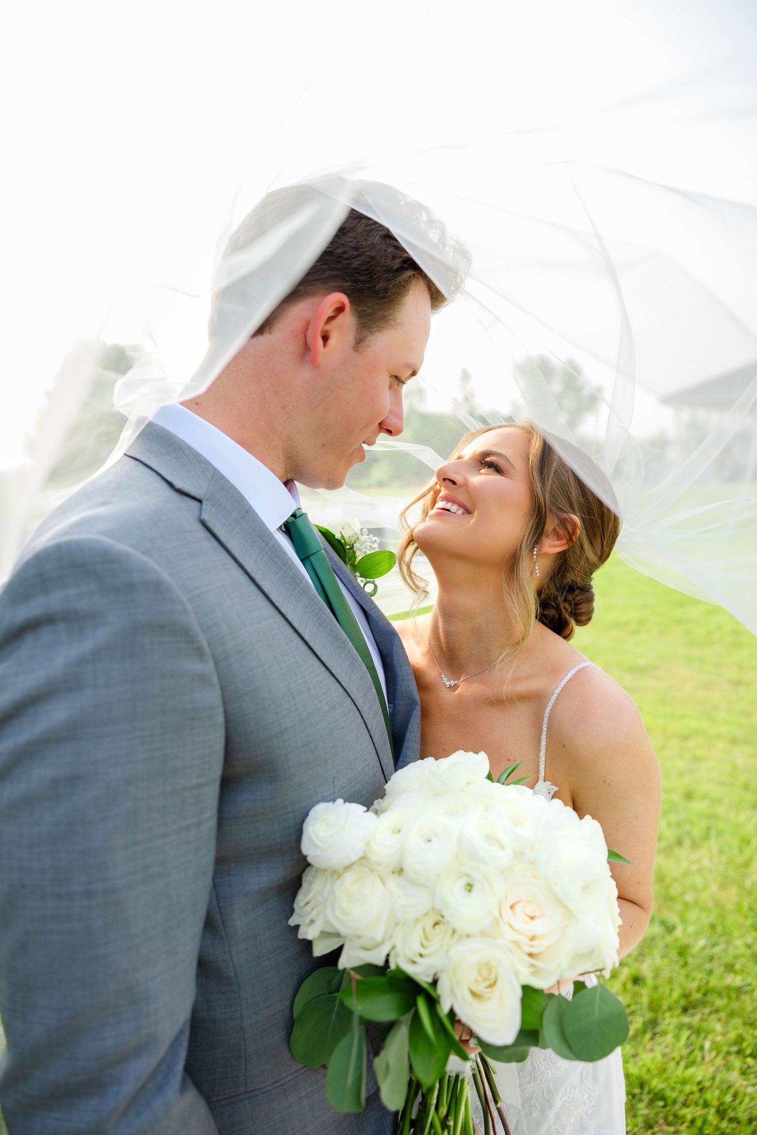bride and groom portraits inspo