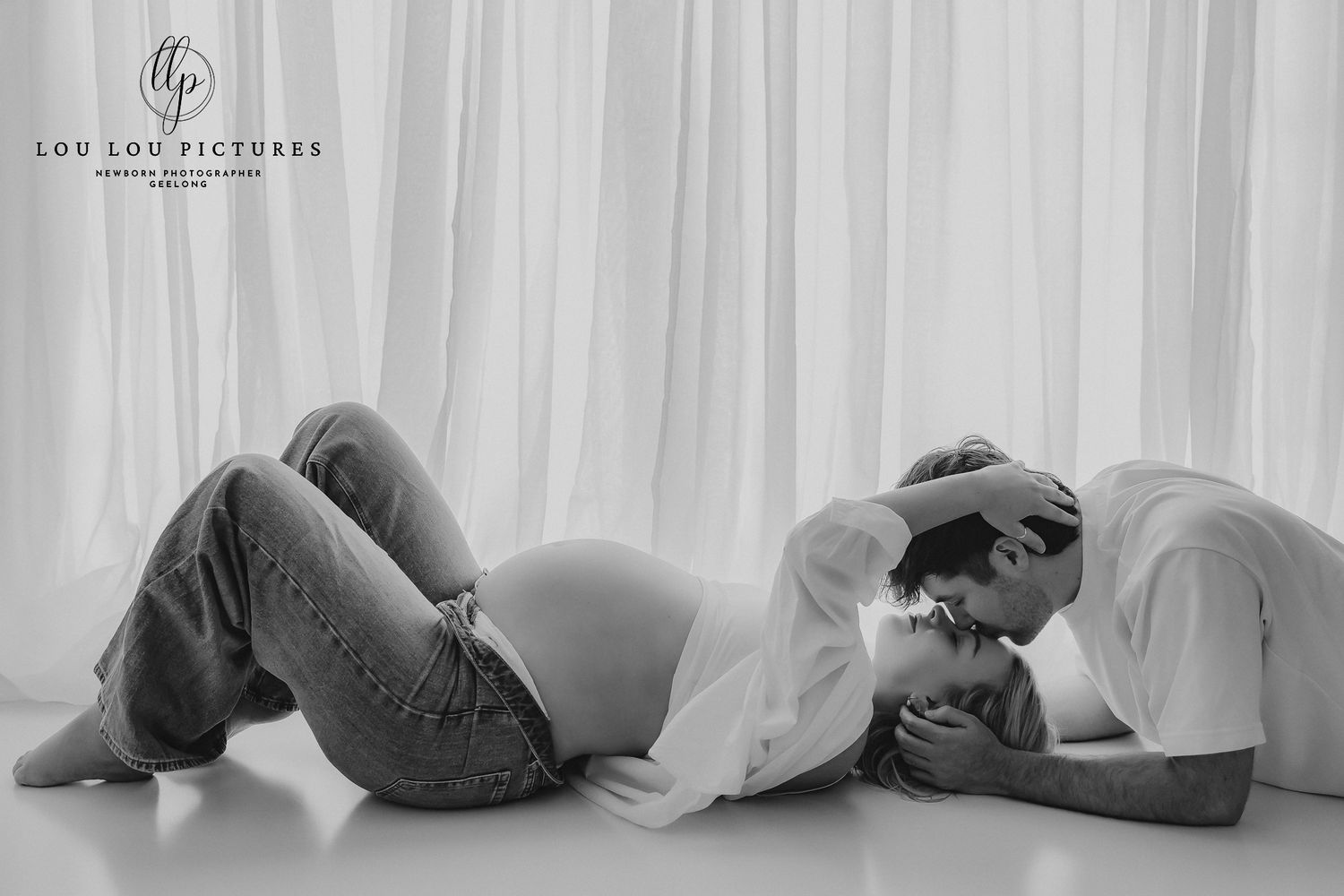 Geelong Maternity photographer, Geelong newborn photographer, newborn photographer Geelong, maternity photographer Geelong Armstrong creek