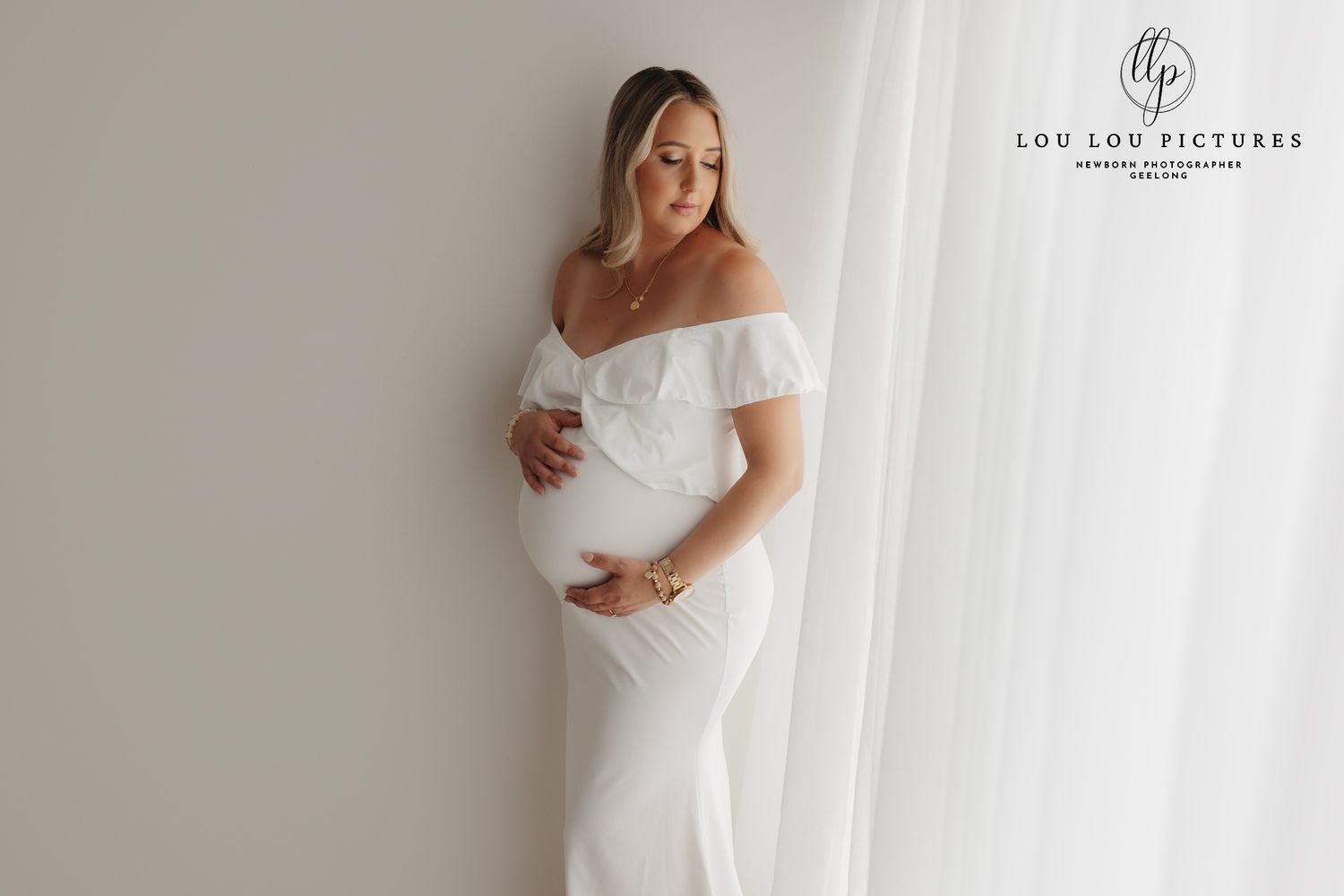 Geelong Maternity photographer, Geelong newborn photographer, newborn photographer Geelong, maternity photographer Geelong Armstrong creek