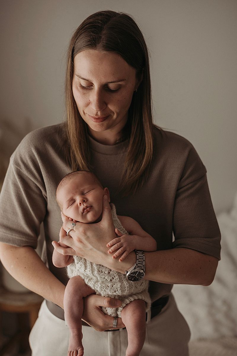 lifestyle newborn photos with mum geelong studio photography