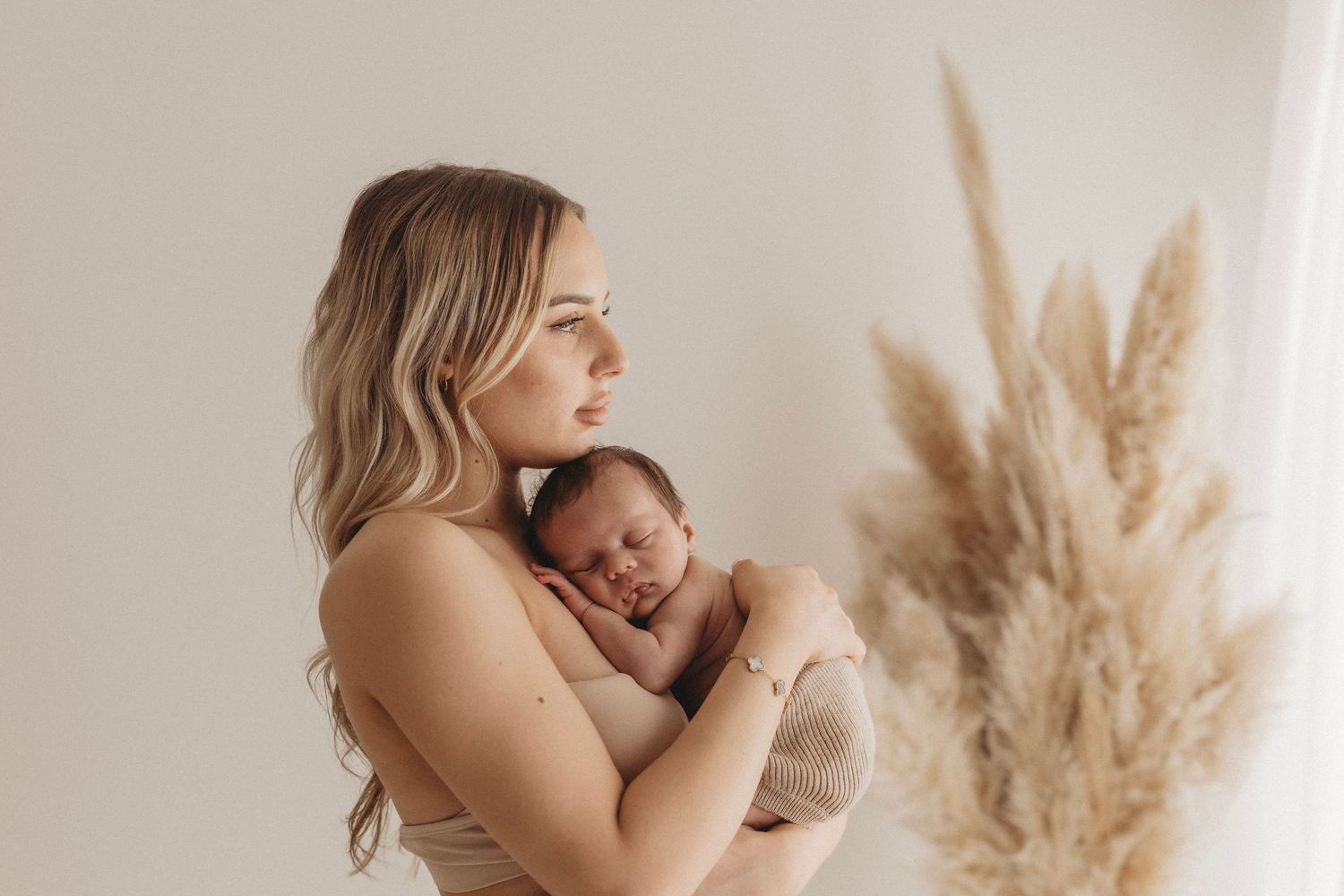 Geelong newborn photographer, newborn photography Geelong, Geelong Victoria Newborn photographer, best Geelong newborn photographer
