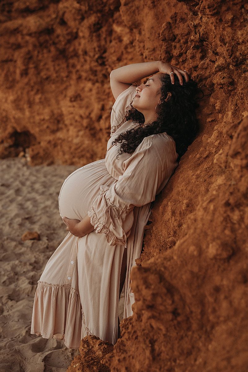 torquay rocky point beach maternity photoshoot with geelong maternity photographer