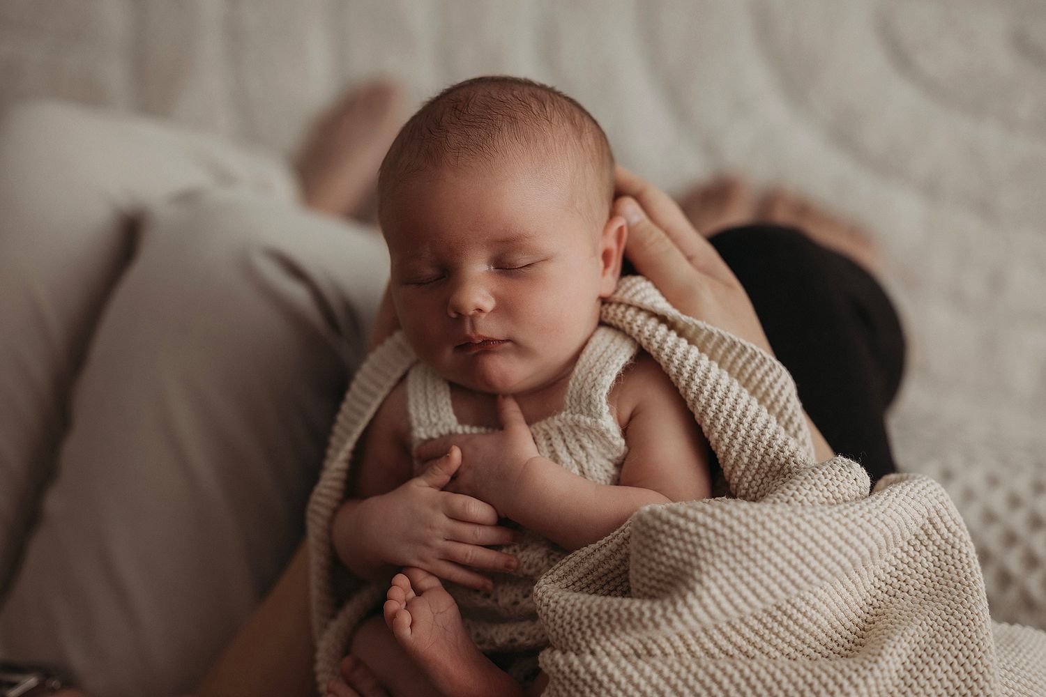 lifestyle Geelong photography, newborn photographer with Armstrong creek studio
