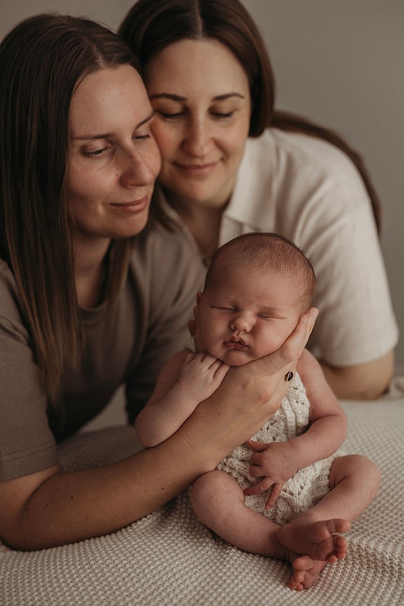 Geelong newborn family photographer near me