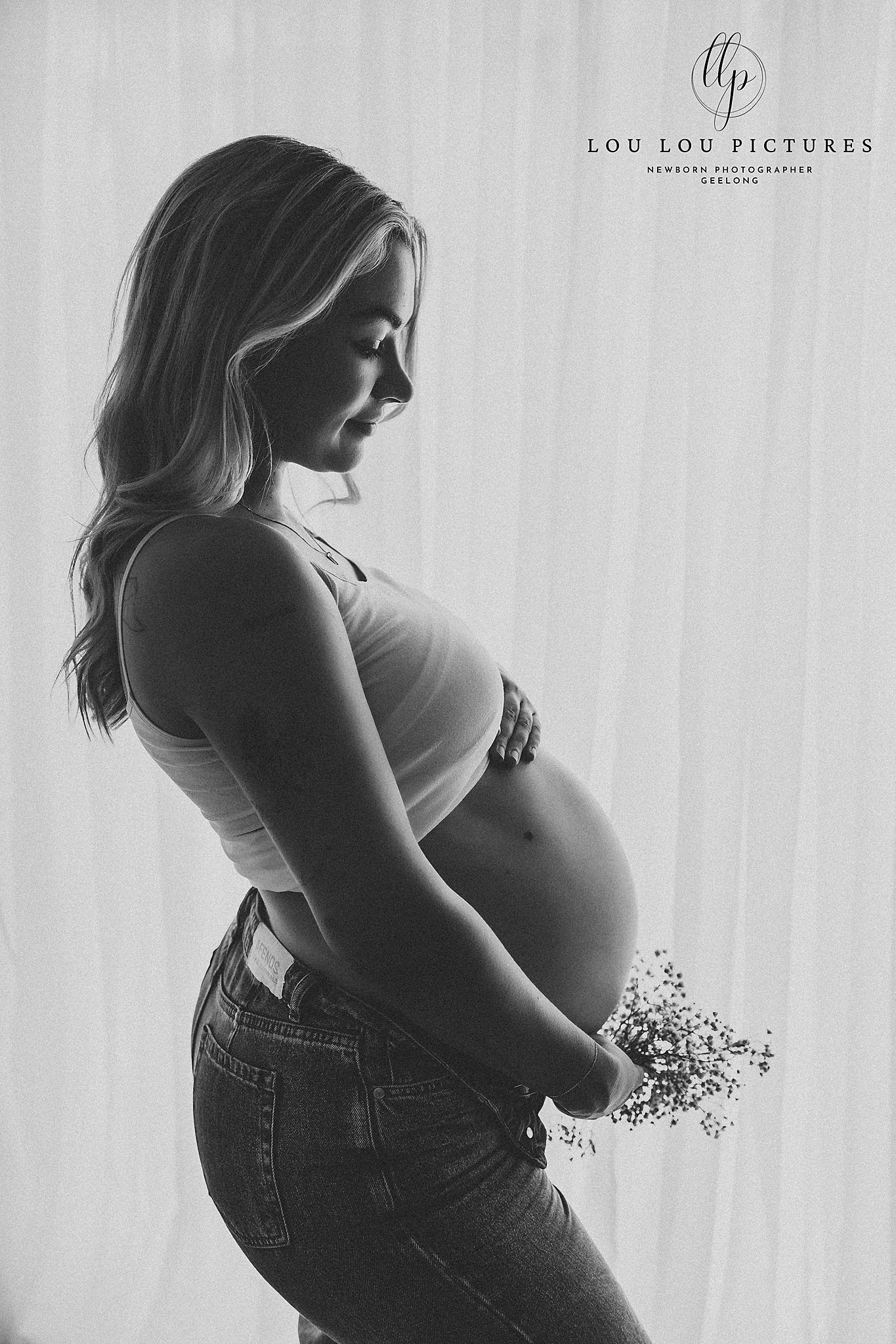 Geelong Maternity photographer, Geelong newborn photographer, newborn photographer Geelong, maternity photographer Geelong Armstrong creek