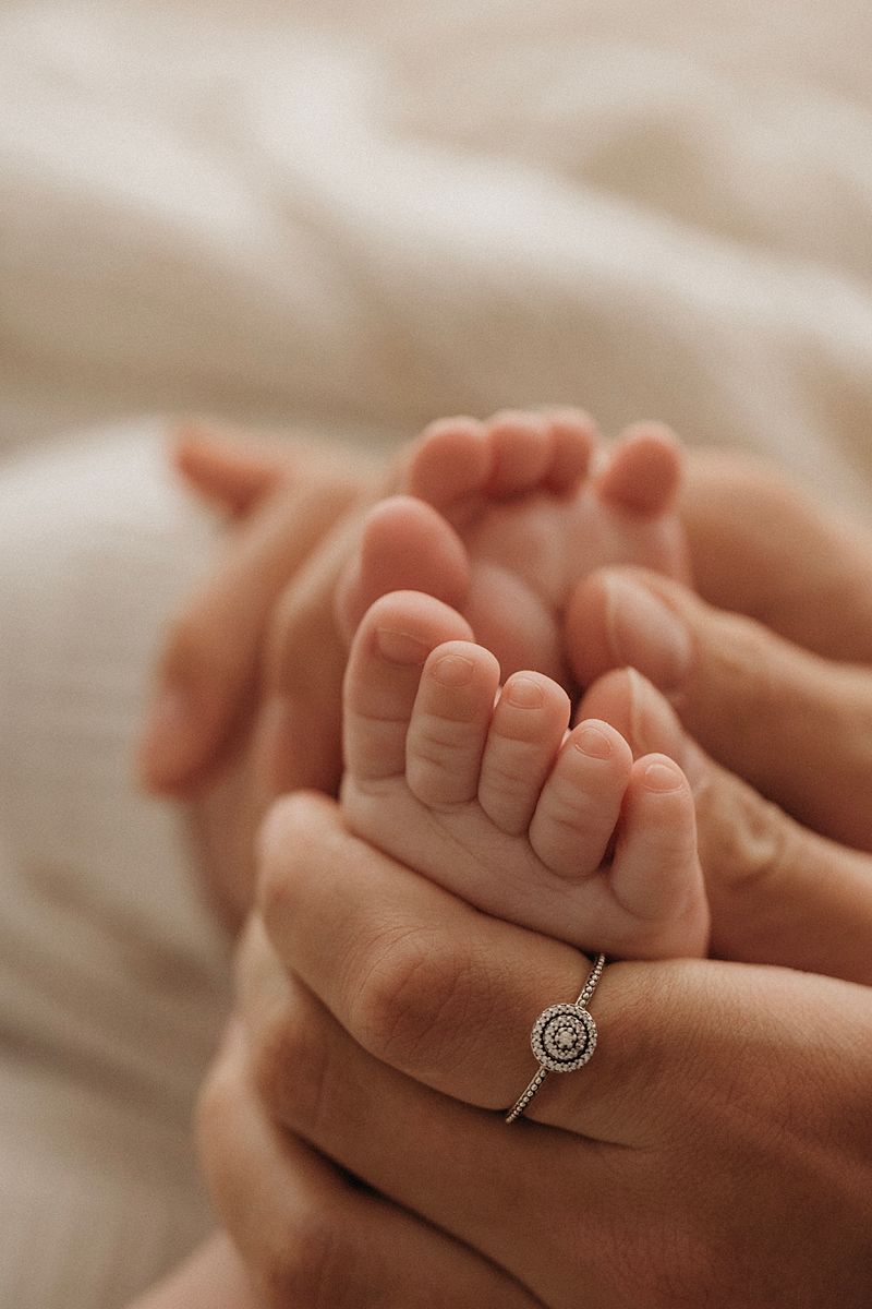Macro image of a newborn baby’s tiny toes captured during a relaxed Geelong family photography session