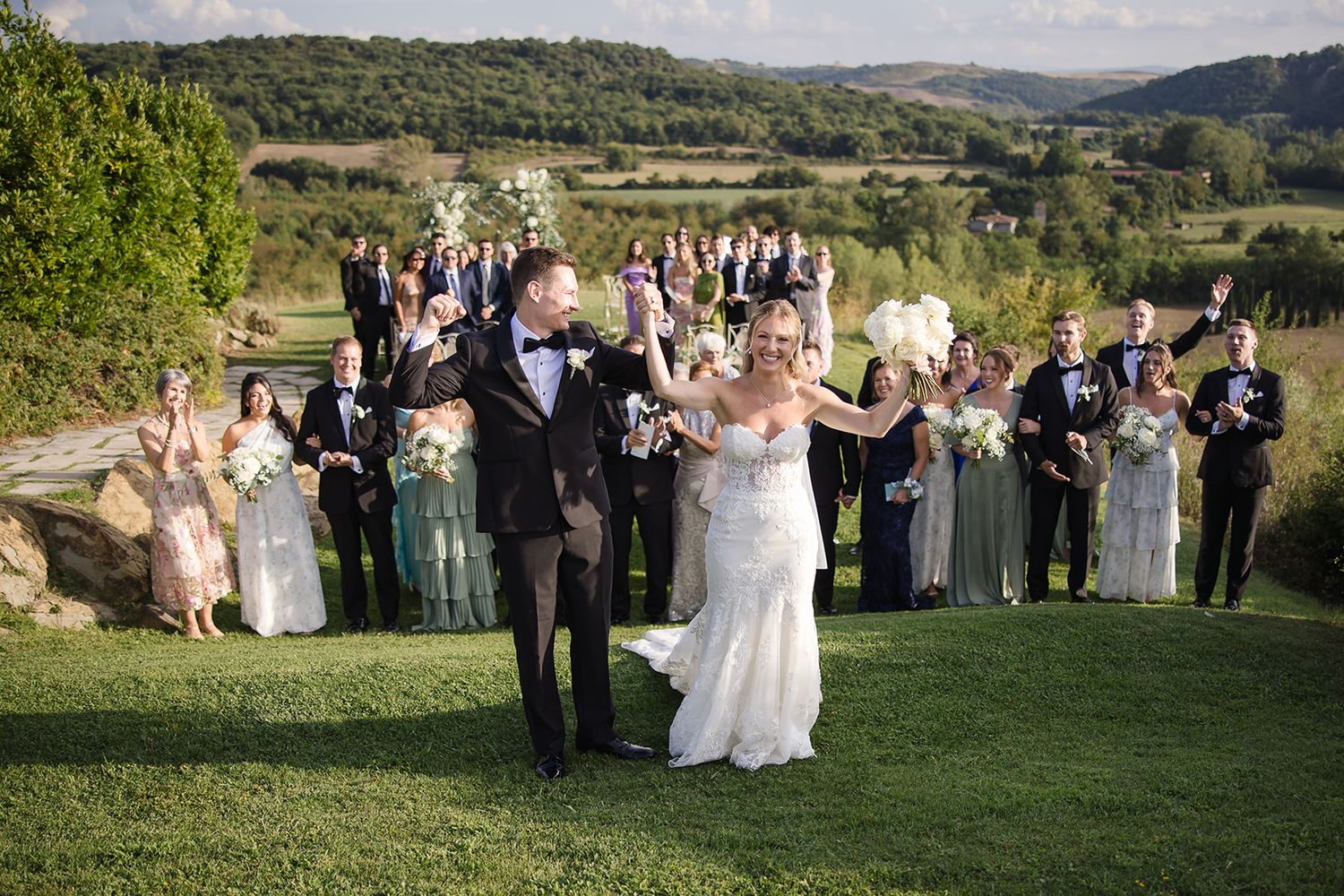 authentic-wedding-celebration-tuscany-hills-documentary-style