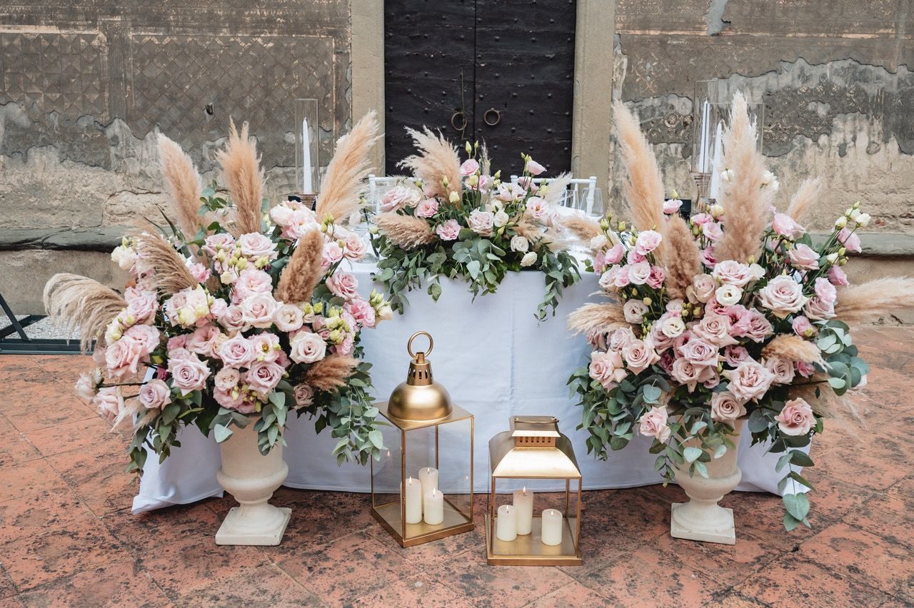 dettaglio tavoli e allestimenti matrimonio castello di oliveto
