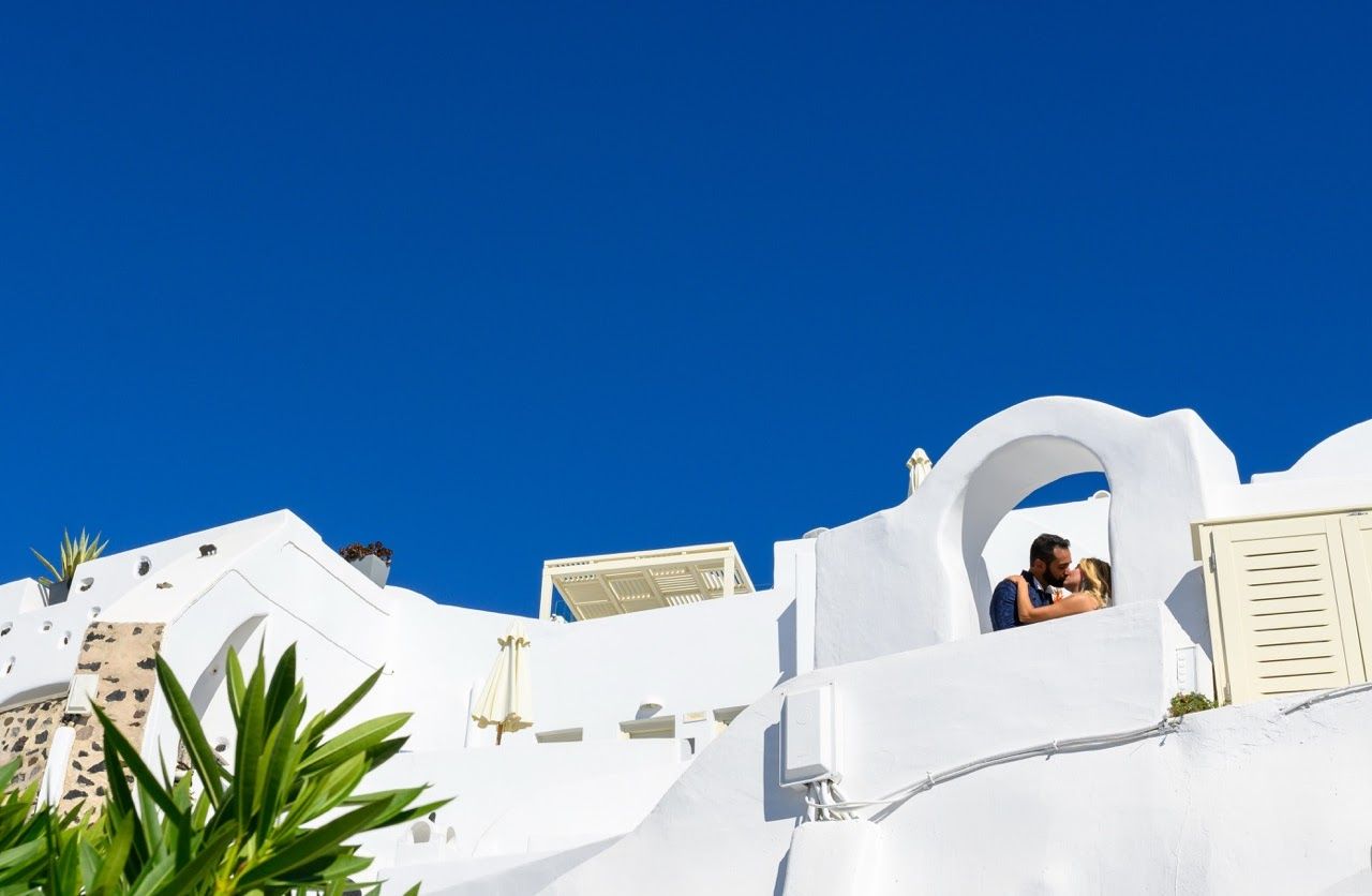 matrimonio santorini sposi al centro foto di matrimonio
