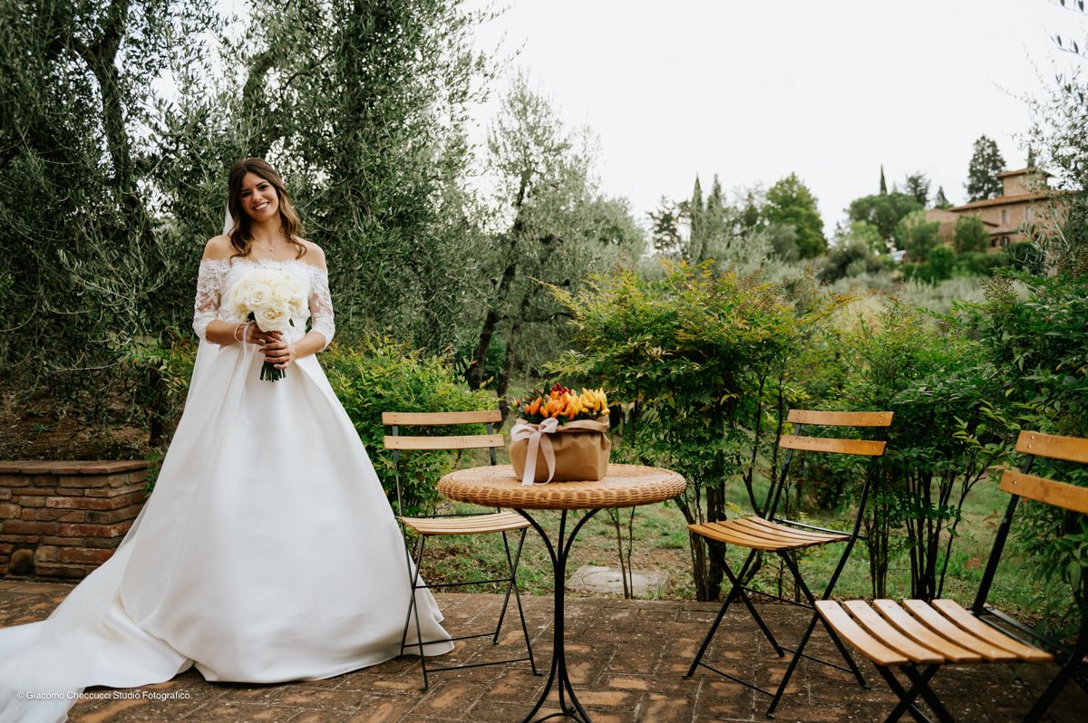 dettaglio abito sposa matrimonio certaldo toscana