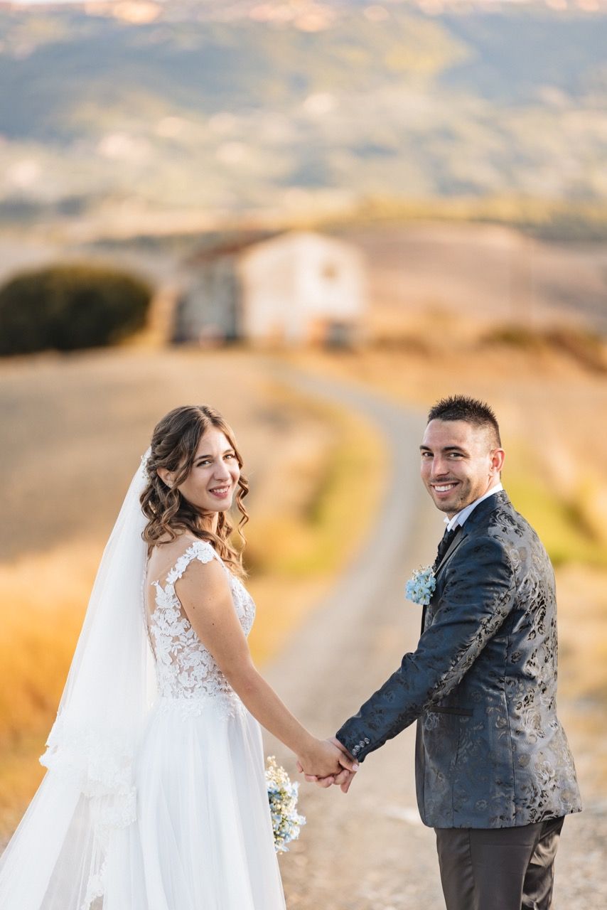 sposi al tramonto matrimonio volterra