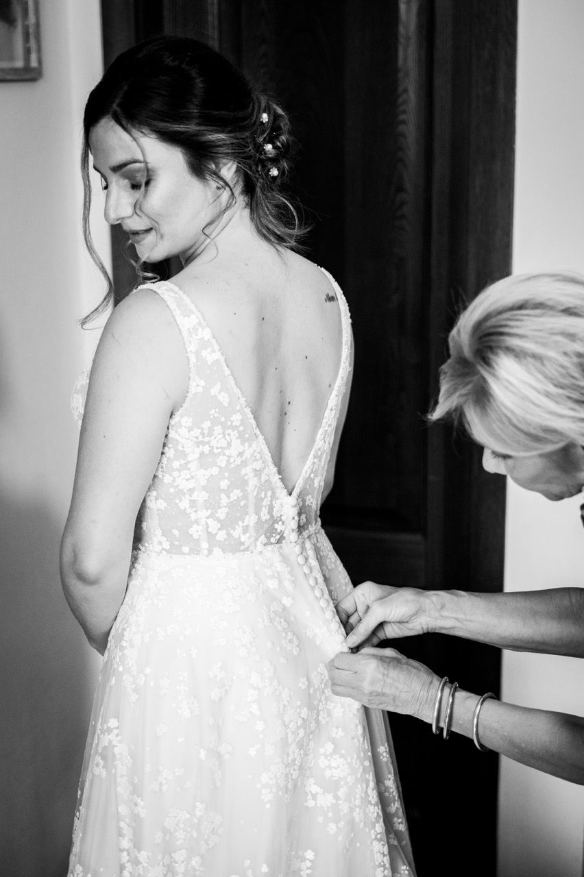 preparativi-sposa-spagnola-matrimonio-toscana-il-lago-eventi