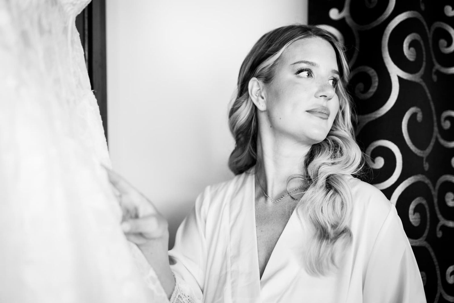 The bride getting ready in black and white at Borgo San Faustino, Orvieto