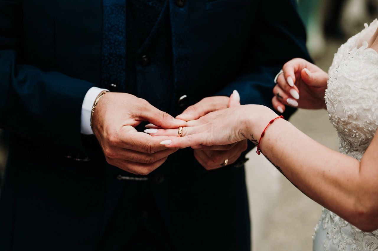 scambio degli anelli matrimonio castello di oliveto
