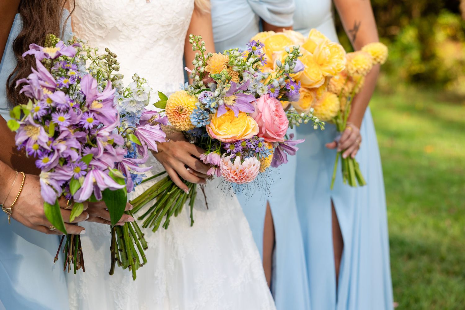 photo of Bridesmaids posing for a wedding in Chattanooga Tennessee