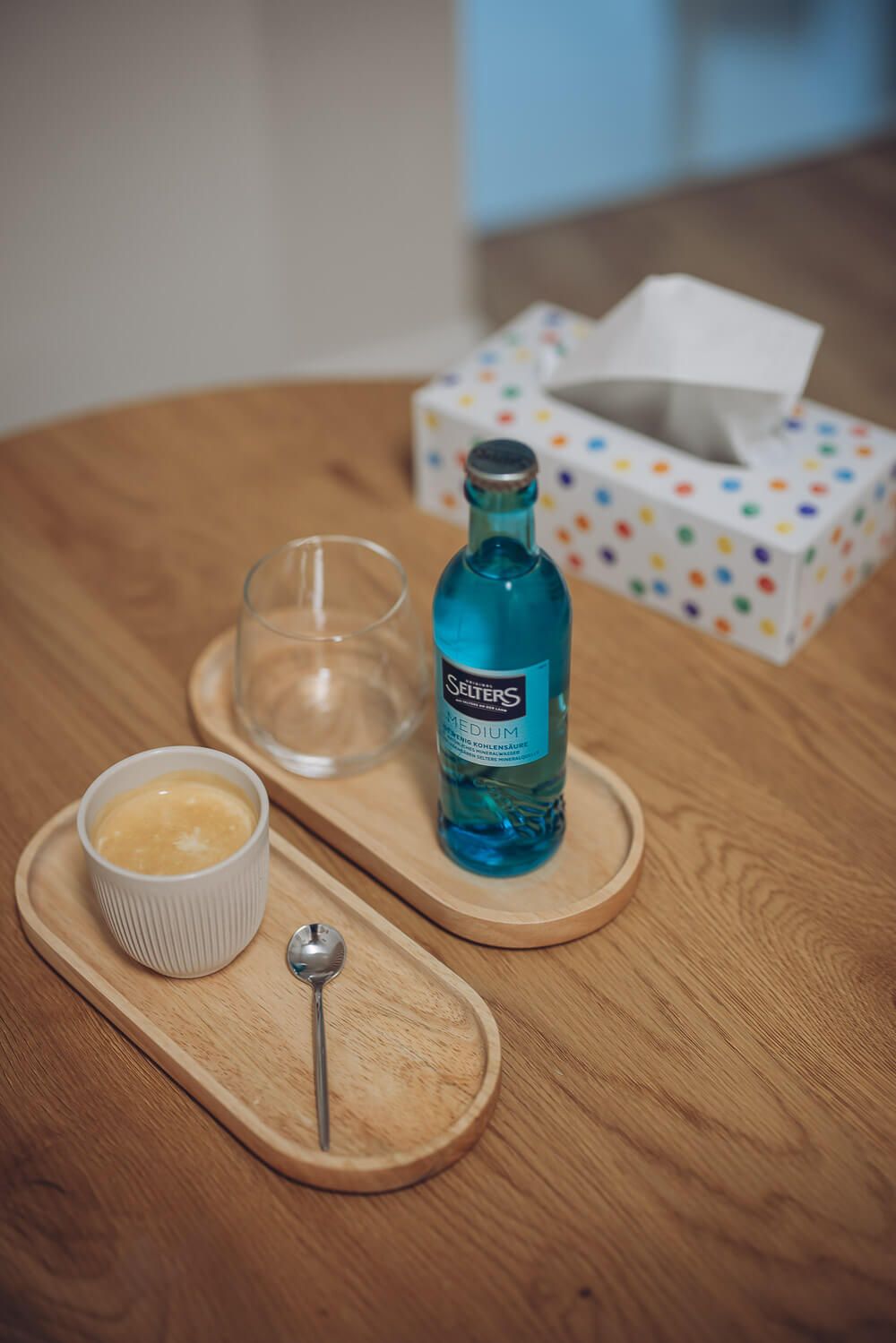 Getränke und Kaffee im Fotostudio Hannover, vorbereitet für entspannte Fotoshootings im Atelier