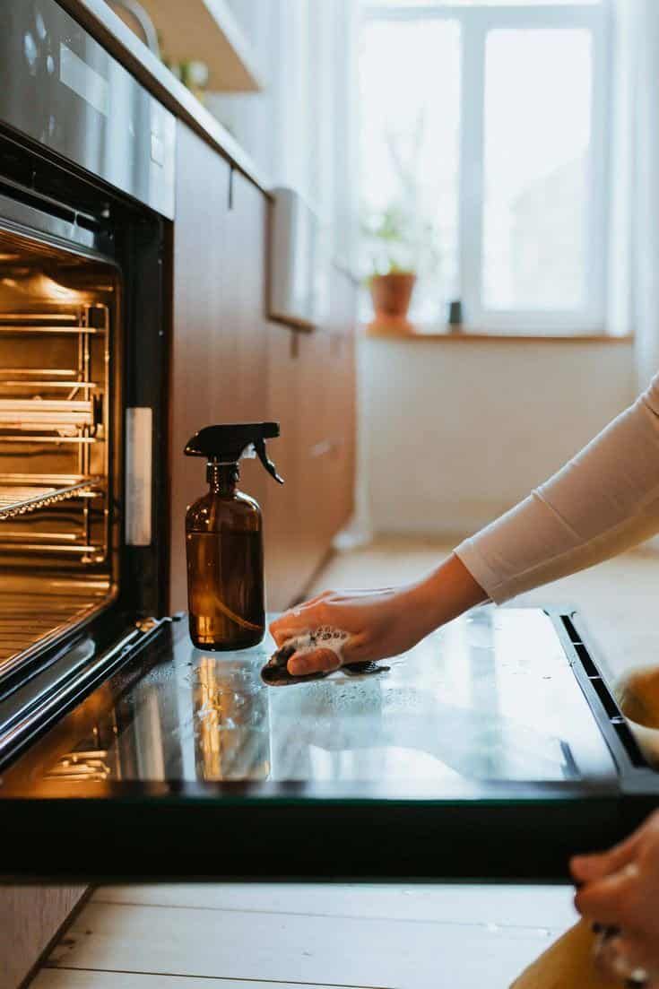 Oven cleaning in Canberra and Bowral. Housekeeping, regular cleaning including ovens. Kitchen cleaning in Canberra and Bowral.