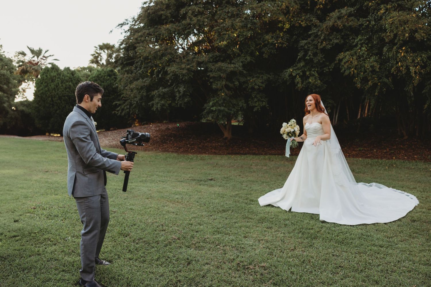 Wedding photography session in Botanical Gardens