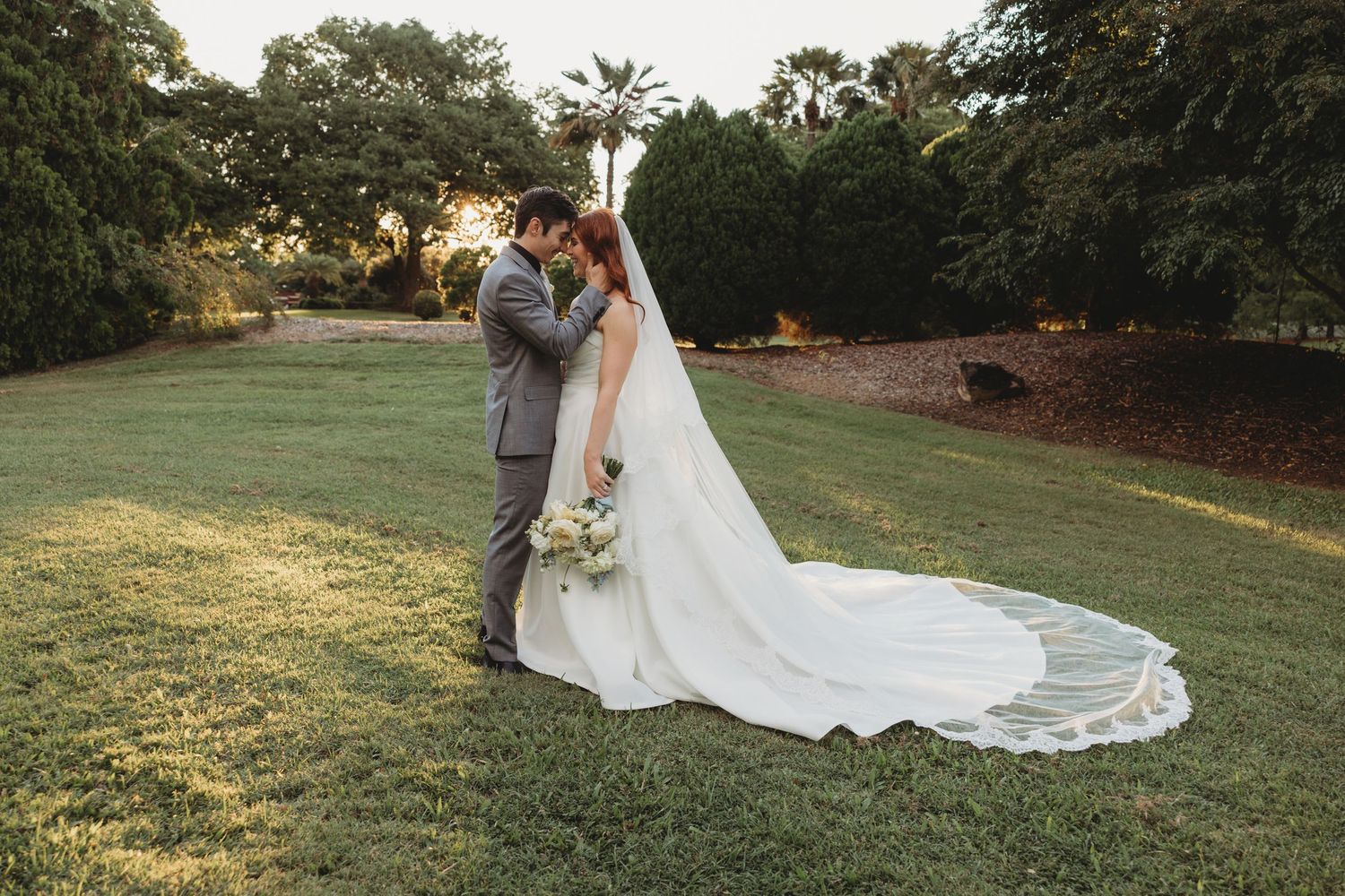 bride and groom portraits Rockhampton Botanical Gardens wedding