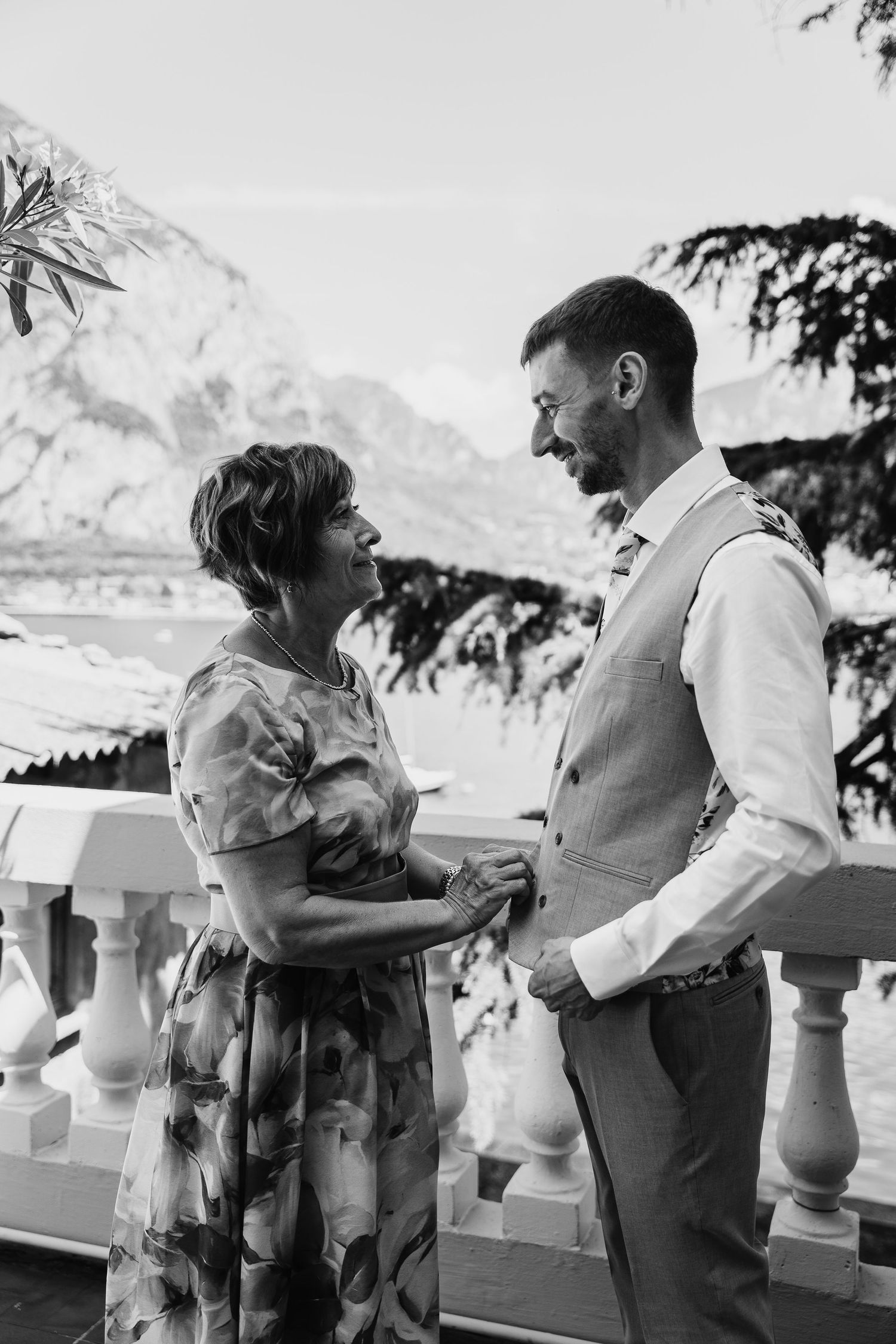Groom Prep on Lake Como. Villa Guilia Wedding Venue. Lake Como Wedding Photographer. Destination Wedding Photographer