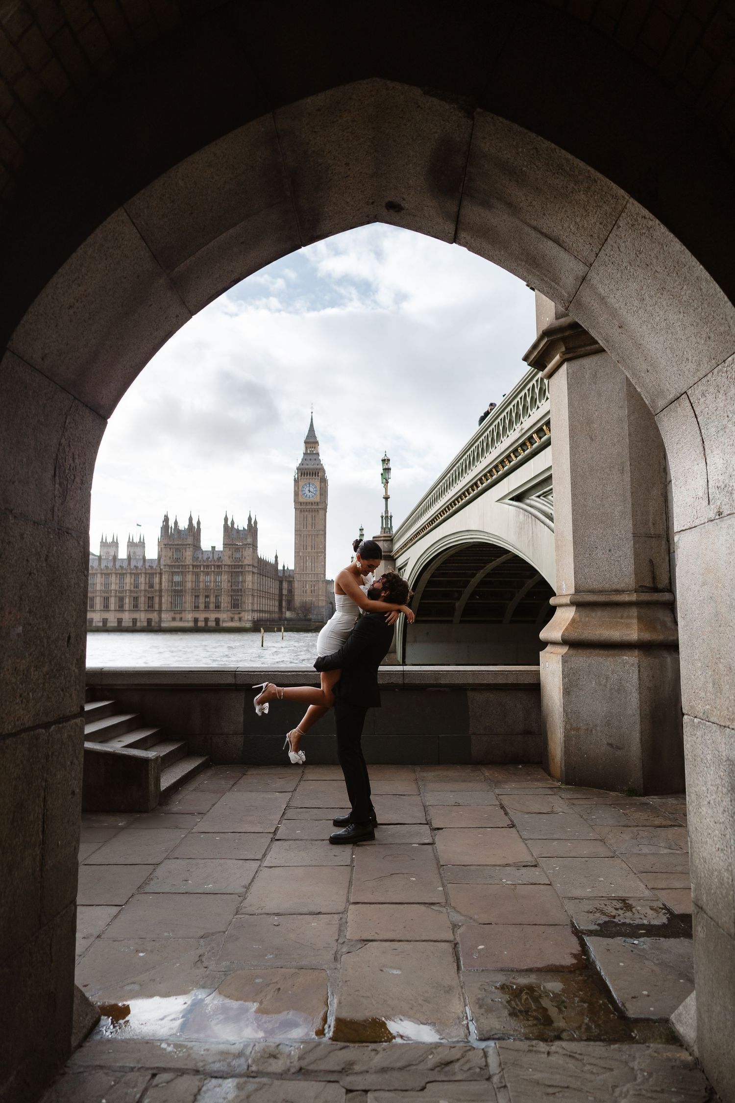 Wedding elopement London. Relaxed,Natural wedding photos Big Ben & Westminster River Thames. London Wedding photographer