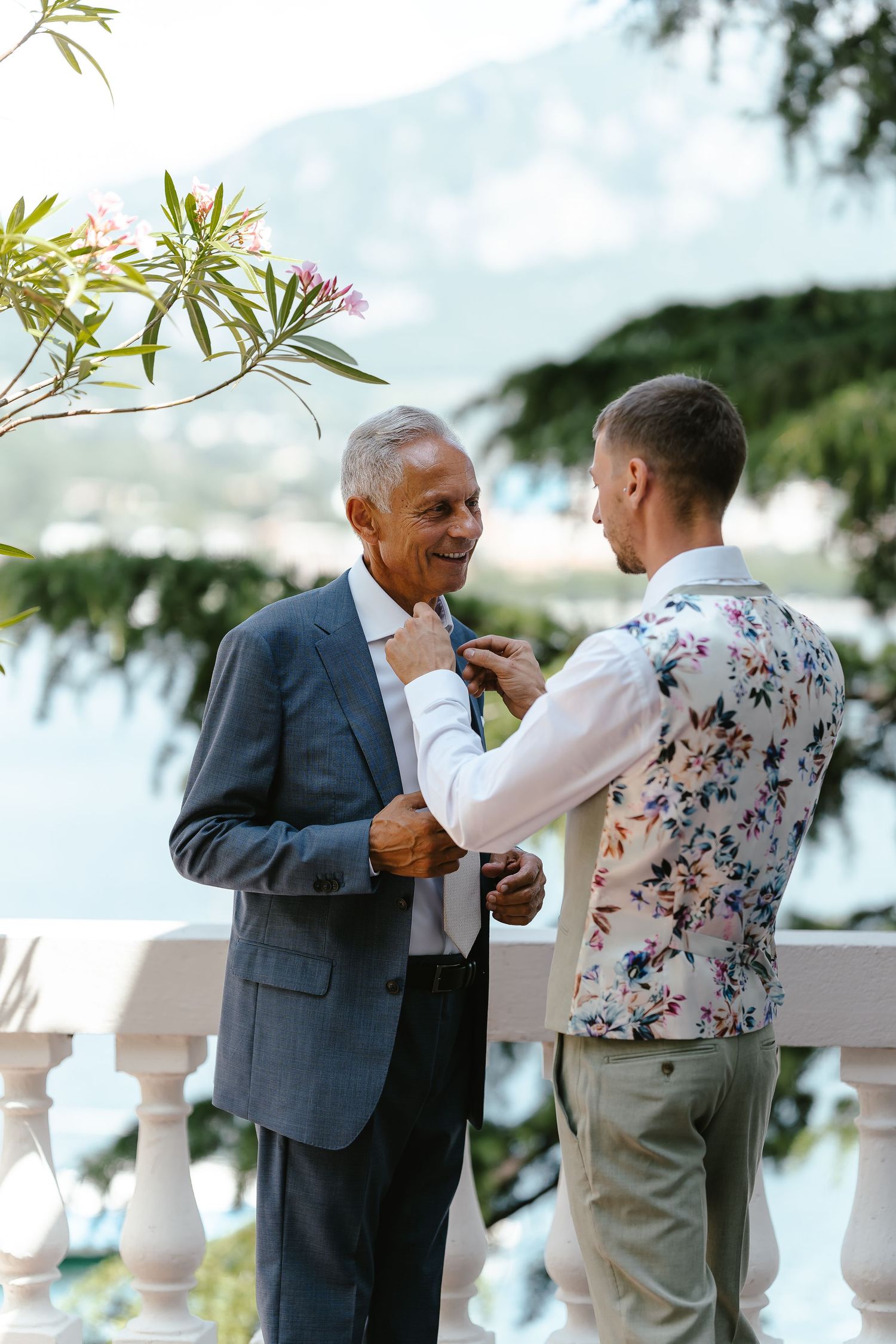 Groom Prep on Lake Como. Villa Guilia Wedding Venue. Lake Como Wedding Photographer. Destination Wedding Photographer