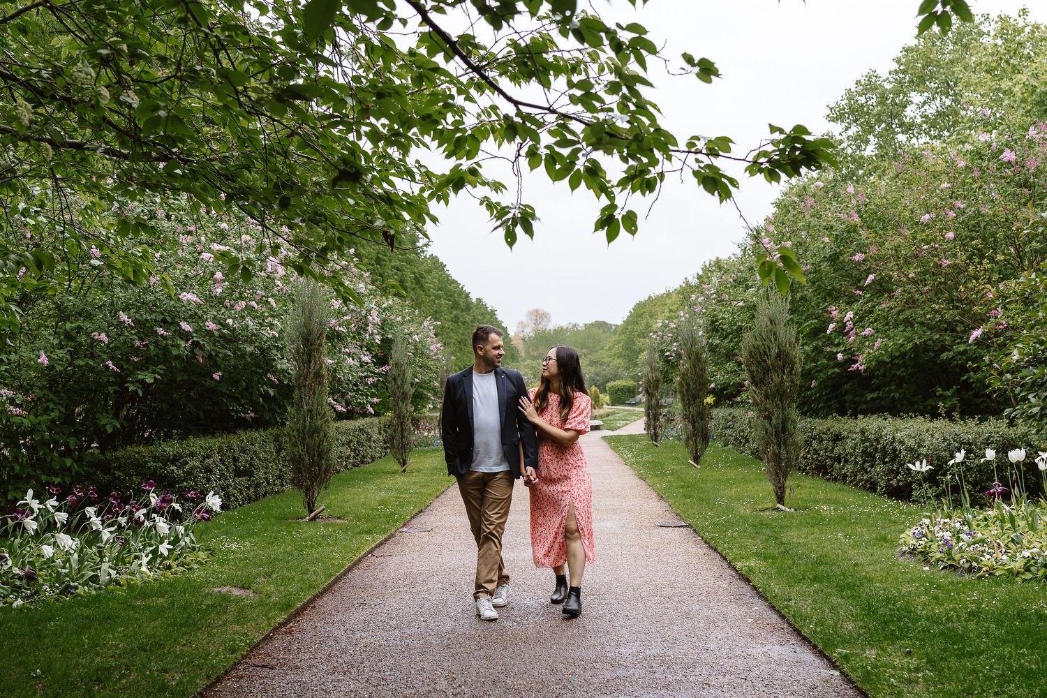 Alitha & James in Londons luxury regents park gardens in Spring for their exciting Engagement / Pre-Wedding photoshoot engagement ring