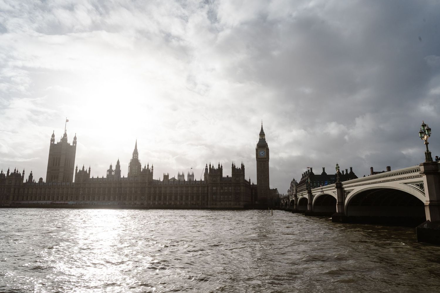 Wedding elopement London. Relaxed,Natural wedding photos Big Ben & Westminster River Thames. London Wedding photographer