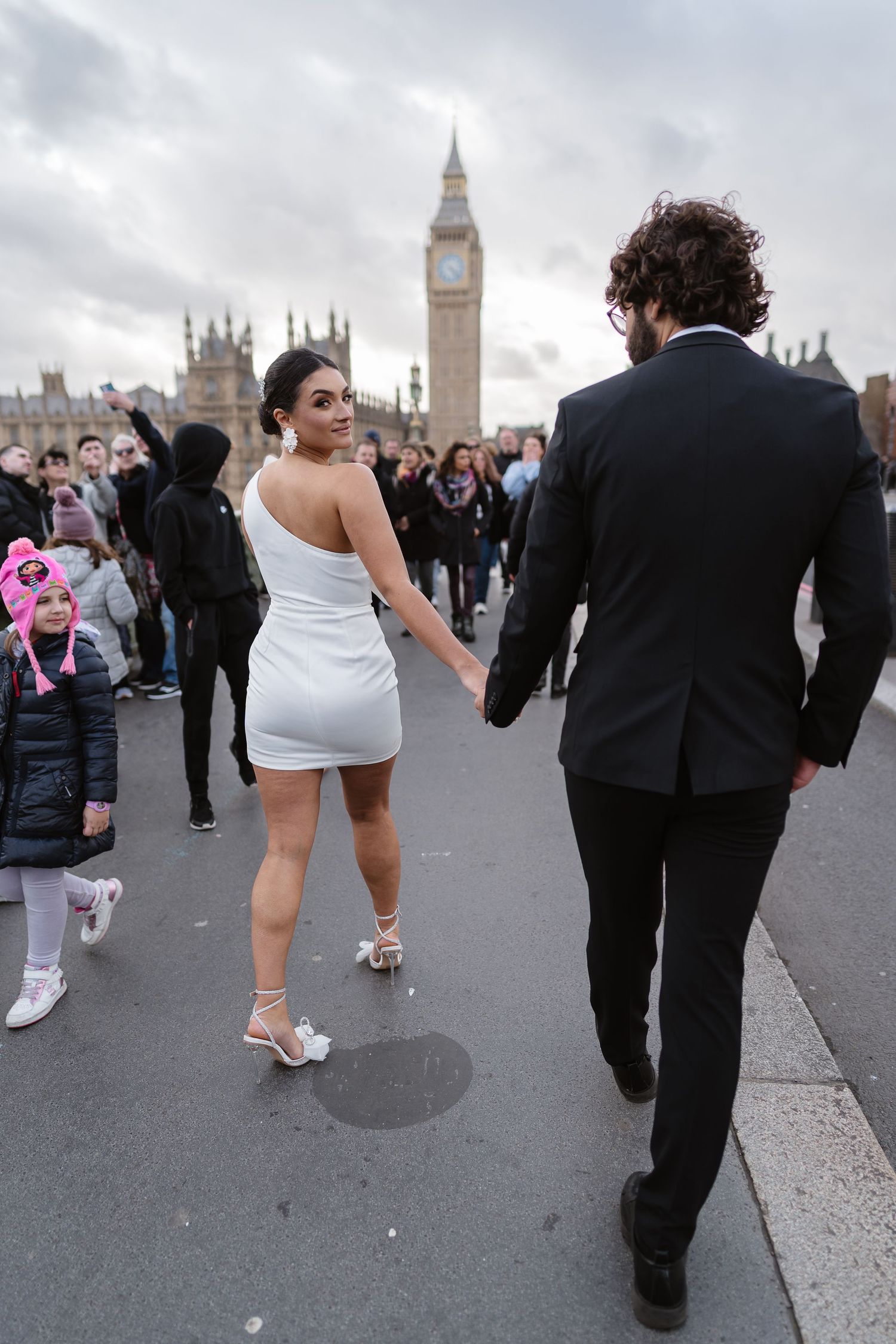 Wedding elopement London. Relaxed,Natural wedding photos Big Ben & Westminster River Thames. London Wedding photographer