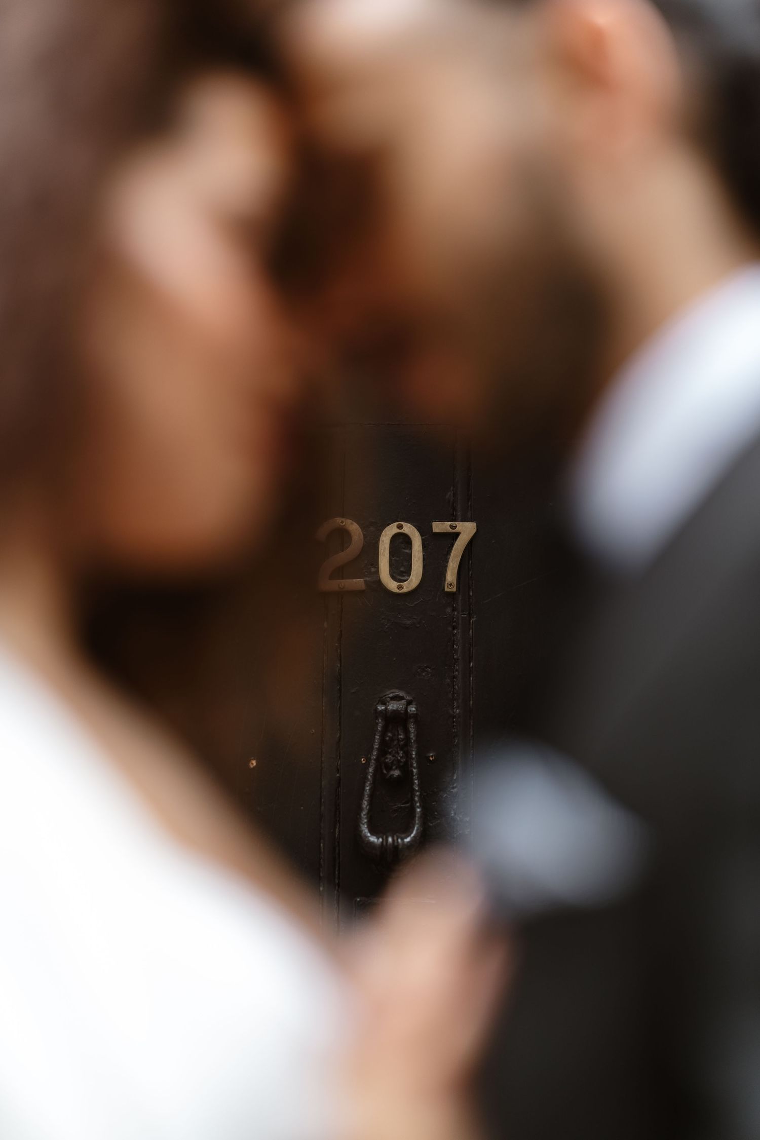 Relaxed wedding couple at The Hoxton, Holborn. London Wedding Photographer.  vibrant bouquet flowers