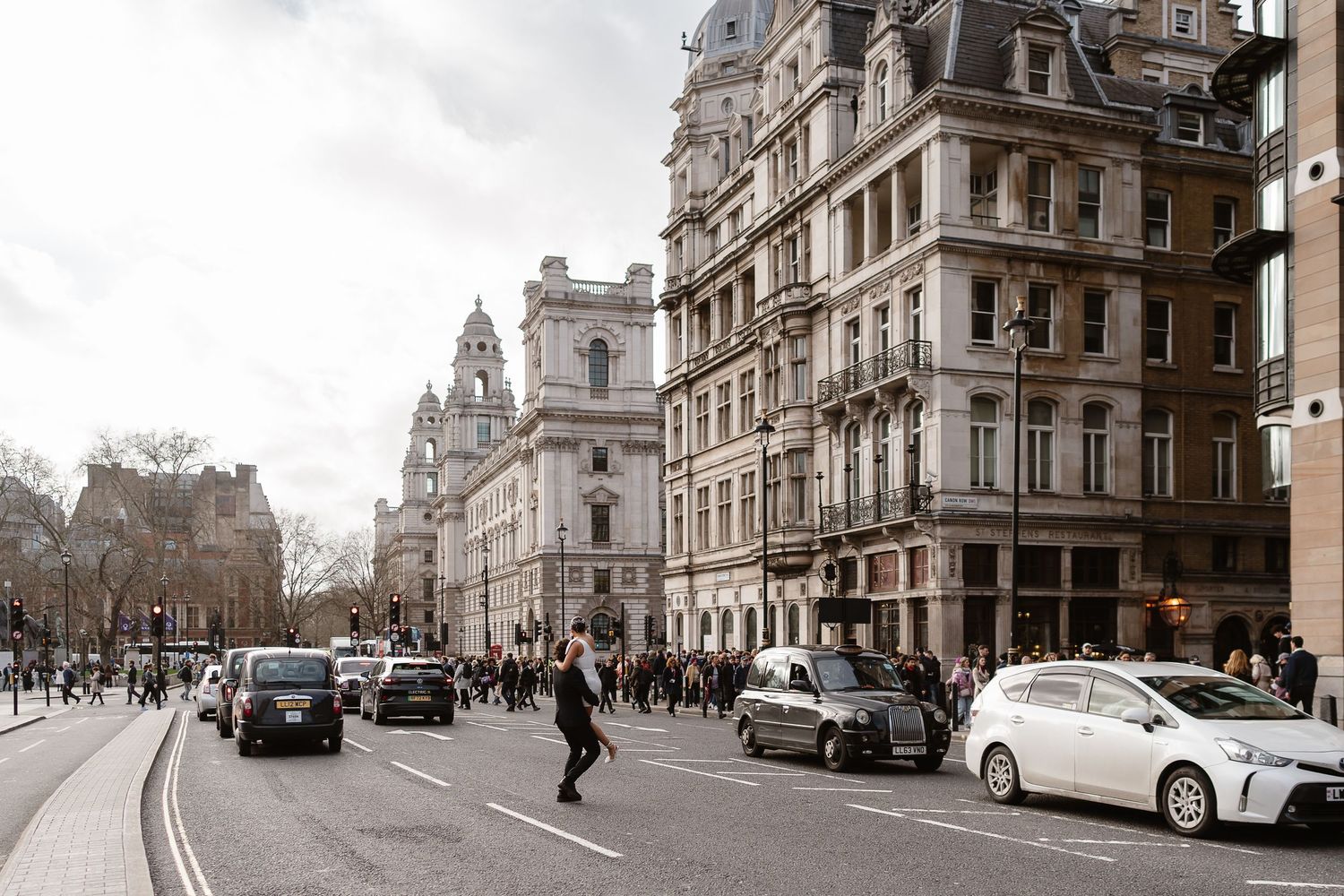 Wedding elopement London. Relaxed,Natural wedding photos Big Ben & Westminster River Thames. London Wedding photographer