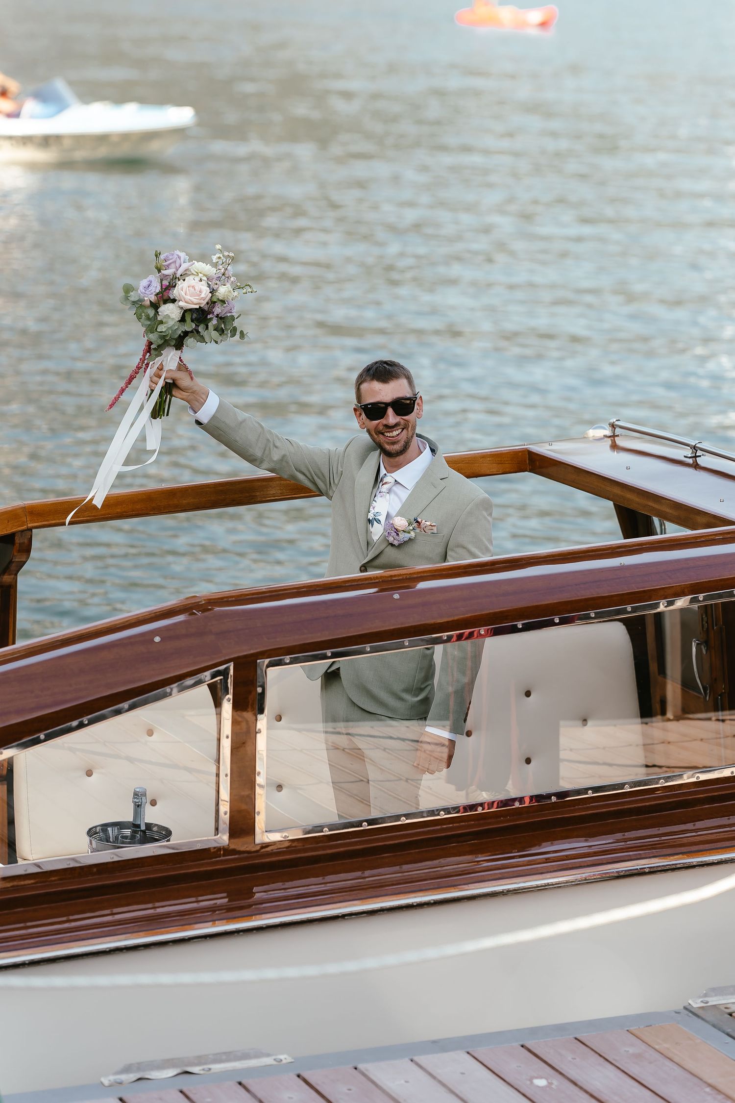 Wedding boat Lake Como. Villa Giuilia Wedding Venue. Lake Como Wedding Photographer. Destination Wedding Photographer
