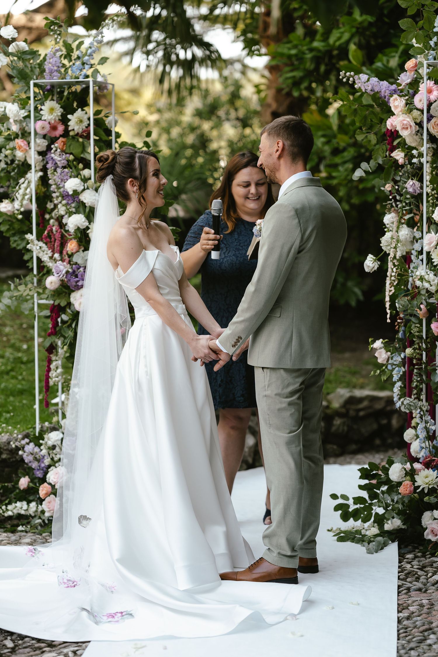 Wedding ceremonyLake Como. Villa Giuilia Wedding Venue. Lake Como Wedding Photographer. Destination Wedding Photographer