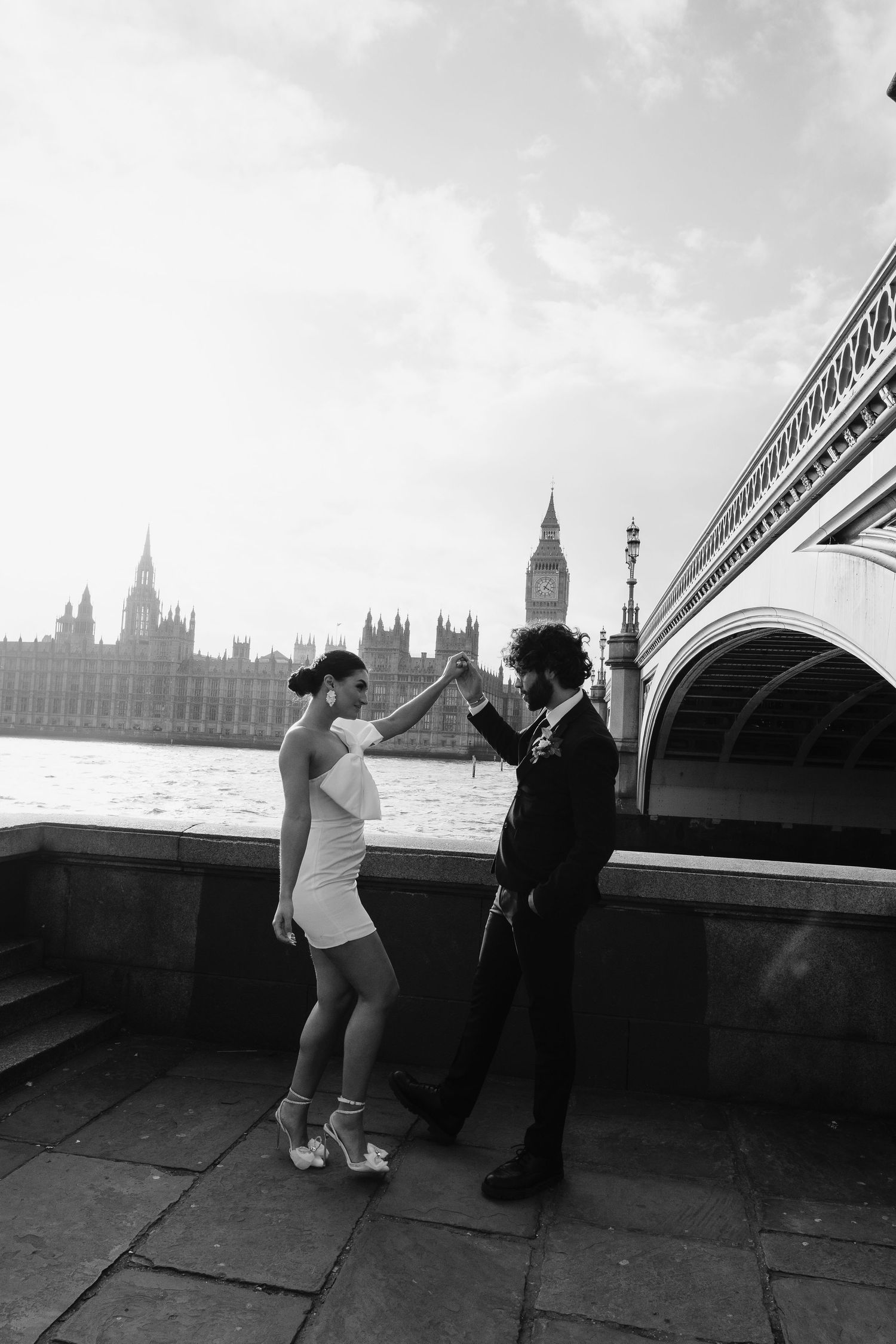 Wedding elopement London. Relaxed,Natural wedding photos Big Ben & Westminster River Thames. London Wedding photographer