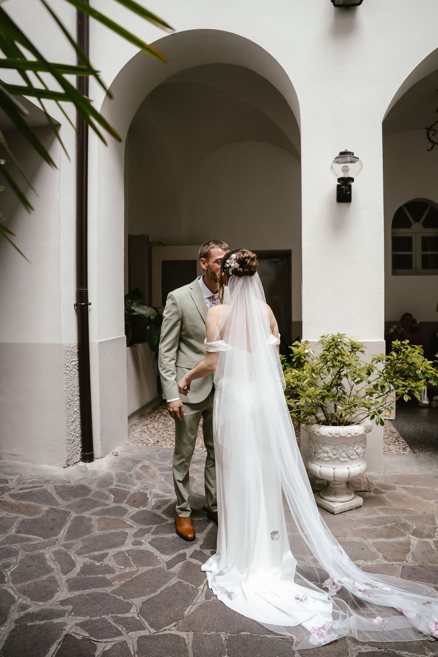 Wedding dresson Lake Como. Villa Giuilia Wedding Venue. Lake Como Wedding Photographer. Destination Wedding Photographer