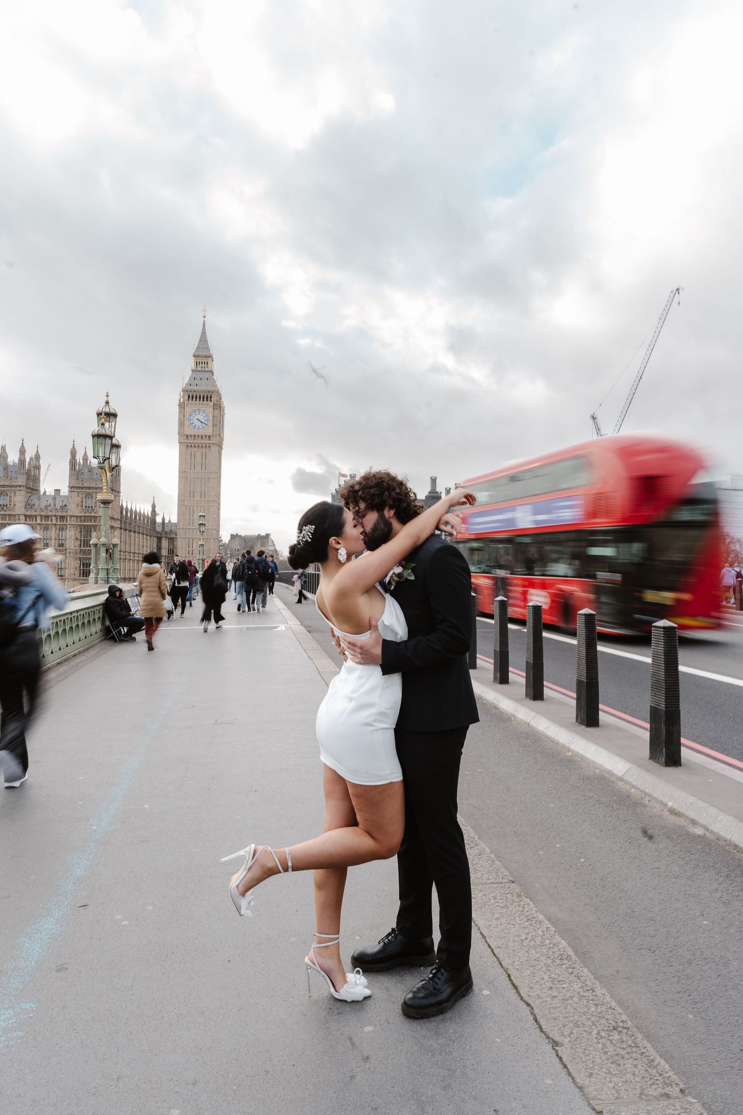 Wedding elopement London. Relaxed,Natural wedding photos Big Ben & Westminster River Thames. London Wedding photographer