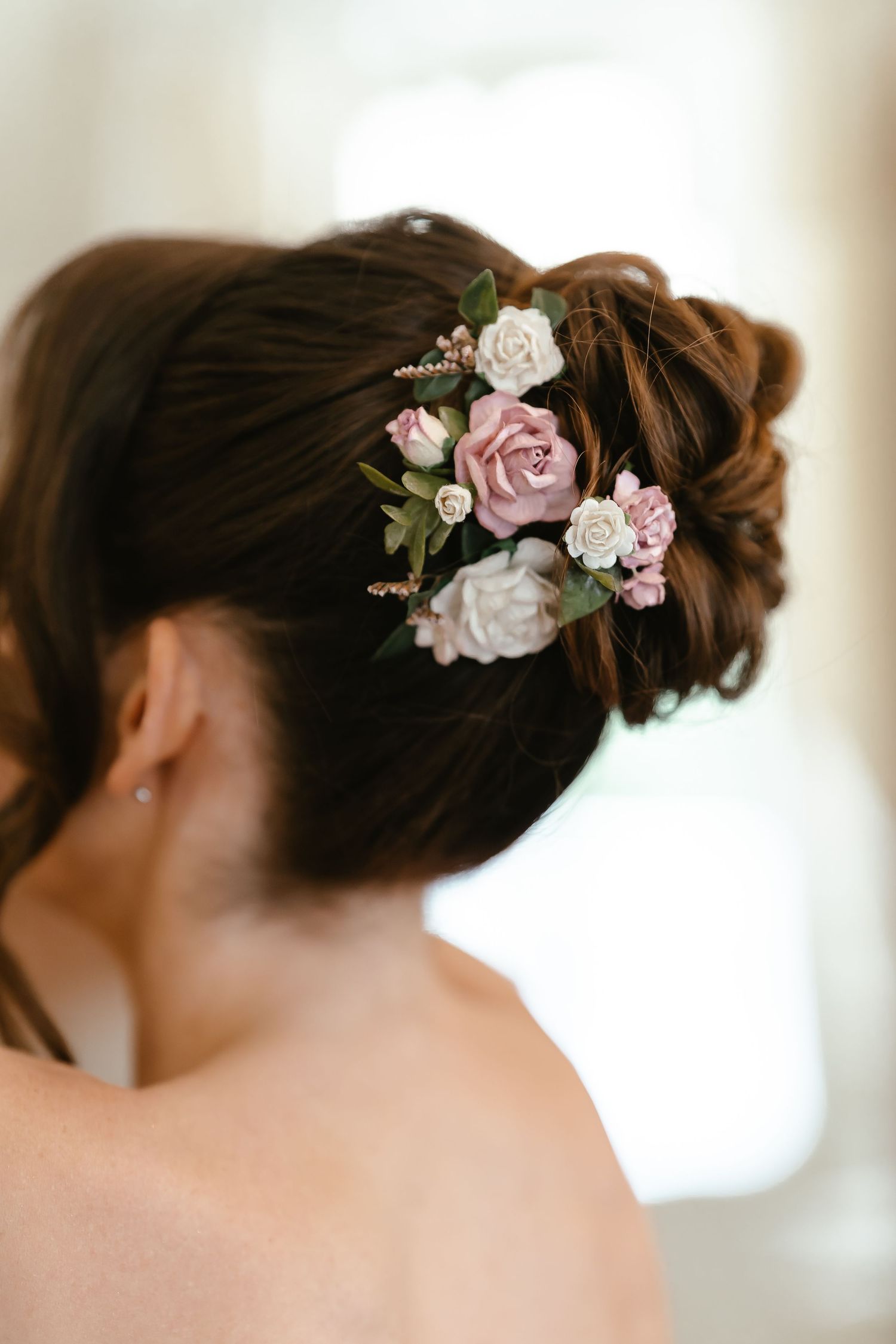 Bridal Prep. on Lake Como. Villa Guilia Wedding Venue. Lake Como Wedding Photographer. Destination Wedding Photographer