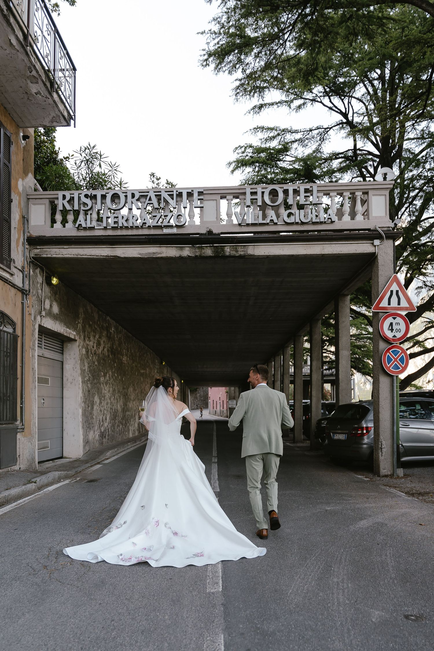 Wedding boat Lake Como. Villa Giuilia Wedding Venue. Lake Como Wedding Photographer. Destination Wedding Photographer