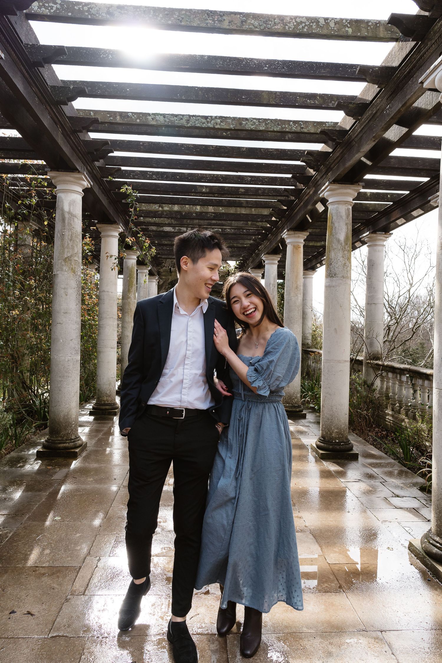 A relaxing stroll through the puddles pergola Hampstead Heath London venue photographer