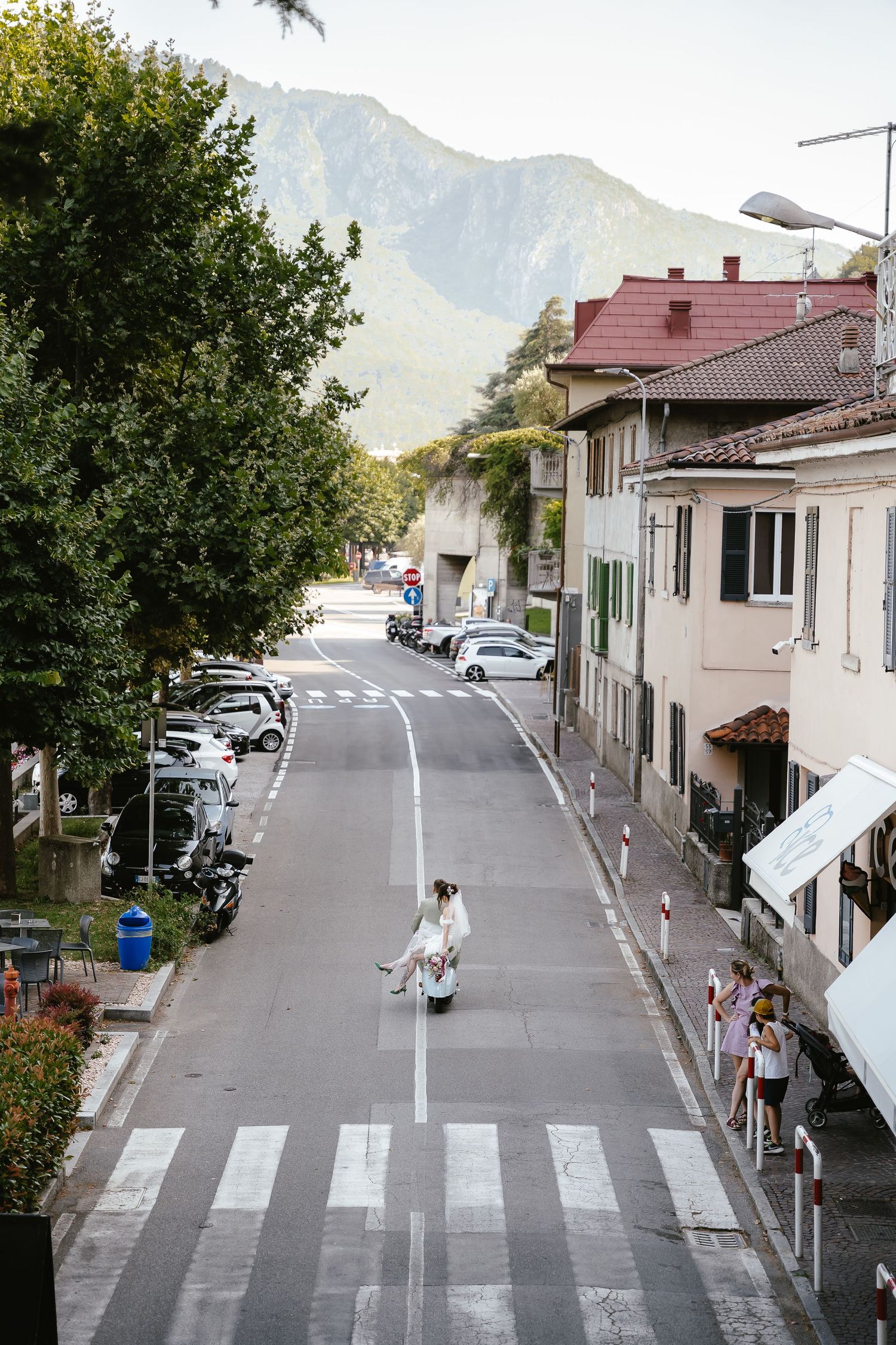 Wedding vespa Lake Como. Villa Giuilia Wedding Venue. Lake Como Wedding Photographer. Destination Wedding Photographer