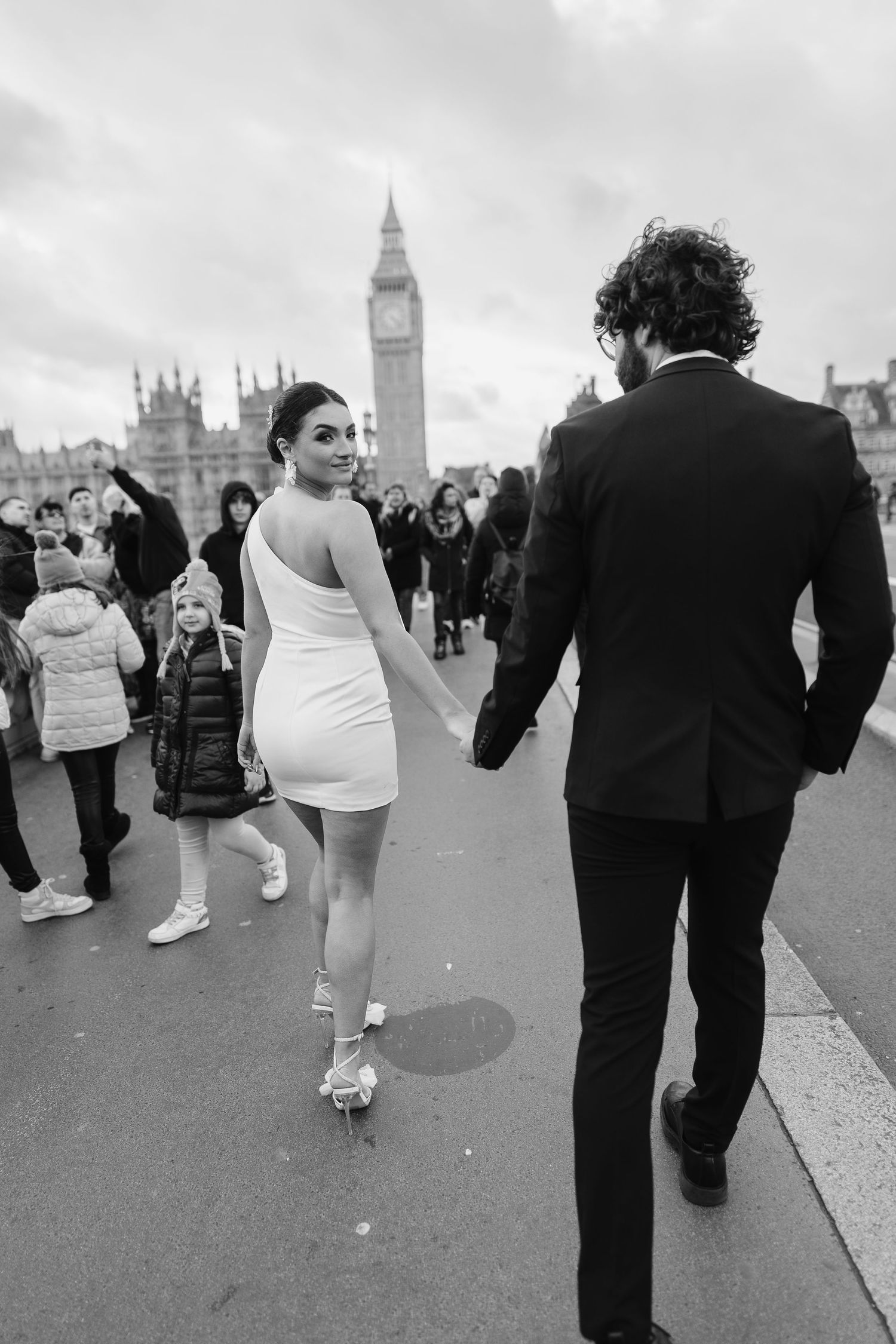Wedding elopement London. Relaxed,Natural wedding photos Big Ben & Westminster River Thames. London Wedding photographer
