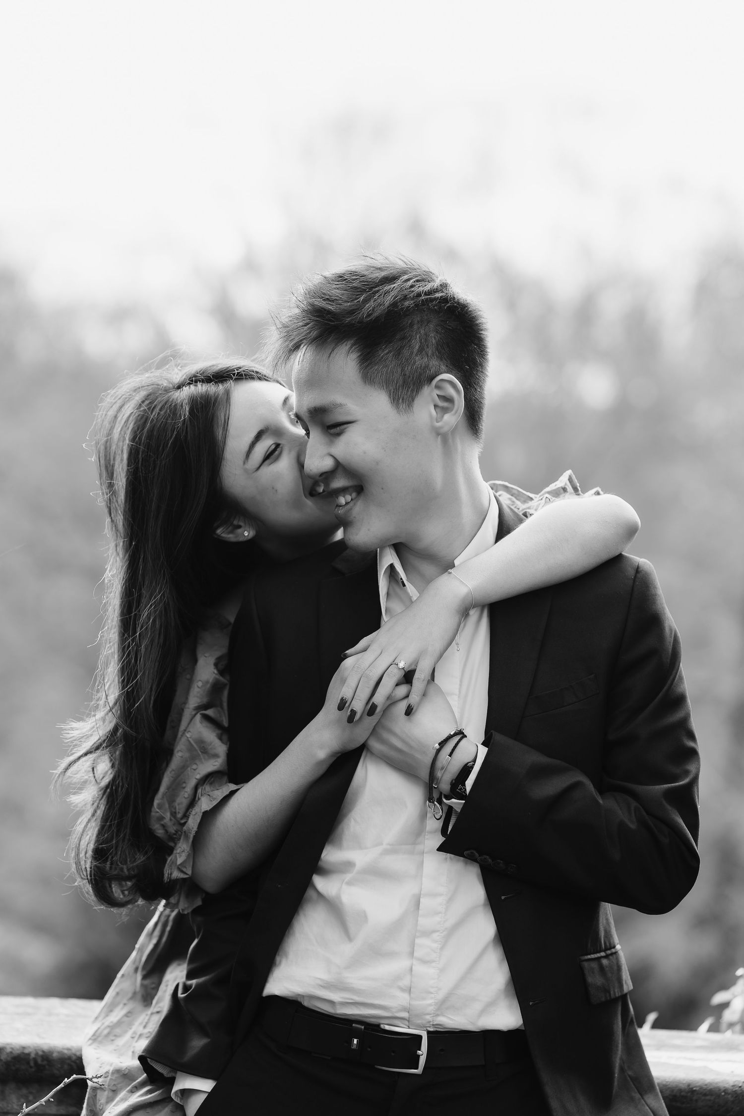 Effortless natural black and white capturing their love, destination photographer london
