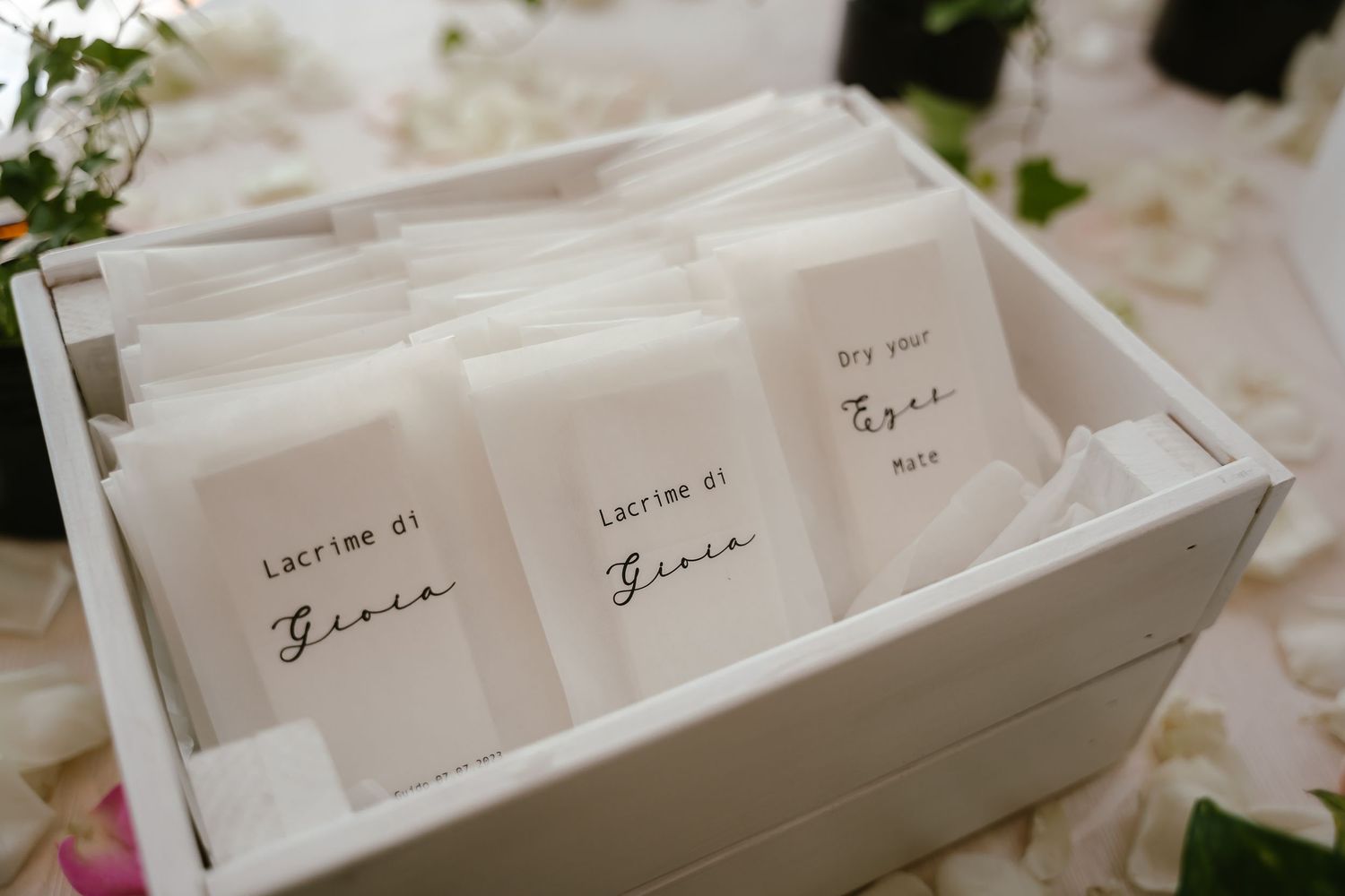 Wedding flowers Lake Como. Villa Giuilia Wedding Venue. Lake Como Wedding Photographer. Destination Wedding Photographer