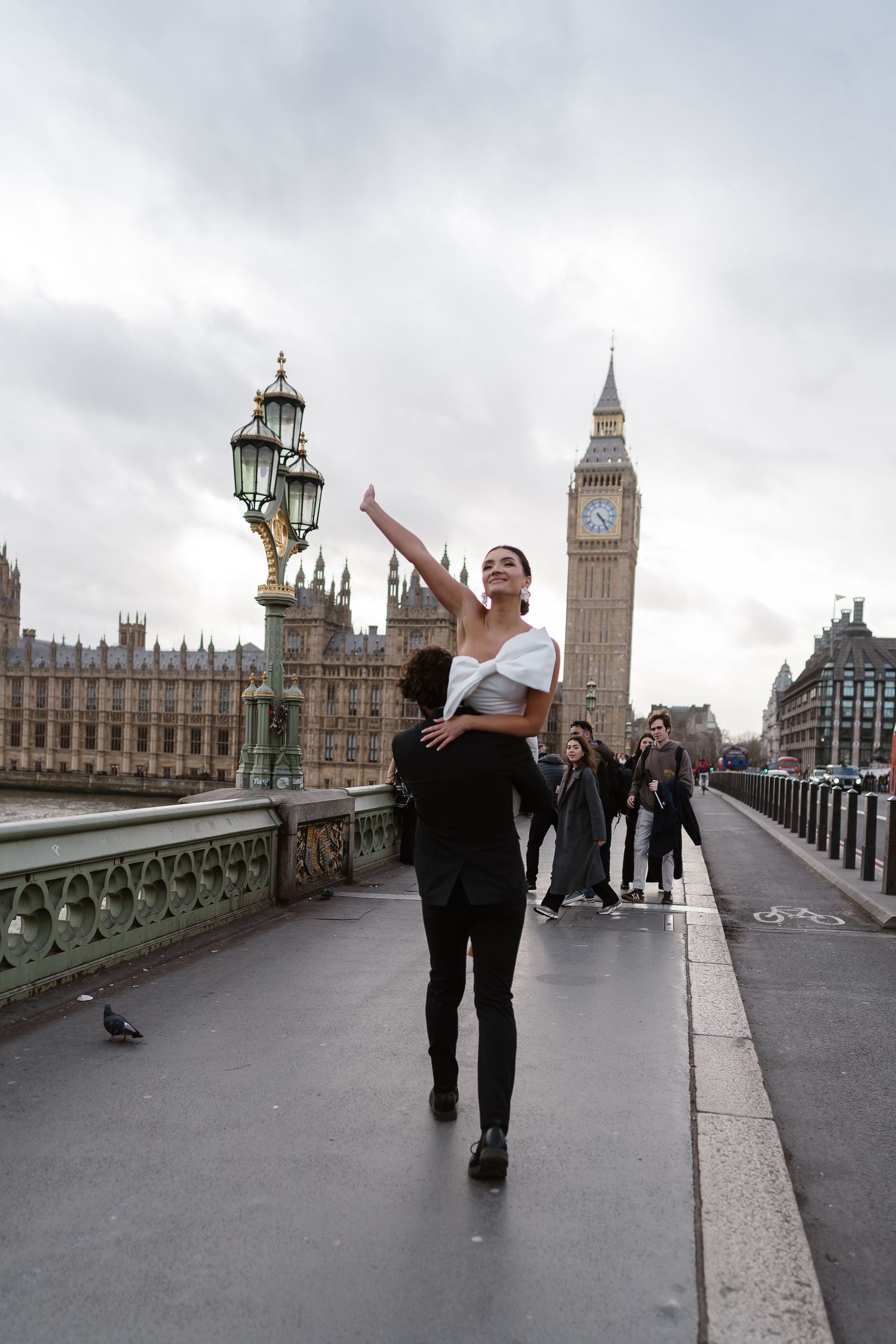 Wedding elopement London. Relaxed,Natural wedding photos Big Ben & Westminster River Thames. London Wedding photographer