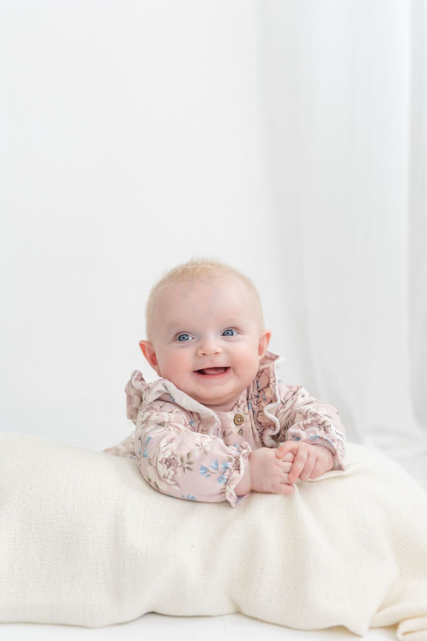 Katja Ravi Visuals odotuskuvaus Lahti Newbornkuvaus Lahti Lapsikuvaus Lahti Perhekuvaus Lahti Ylioppilaskuvaus Lahti Rippikuvaus Lahti