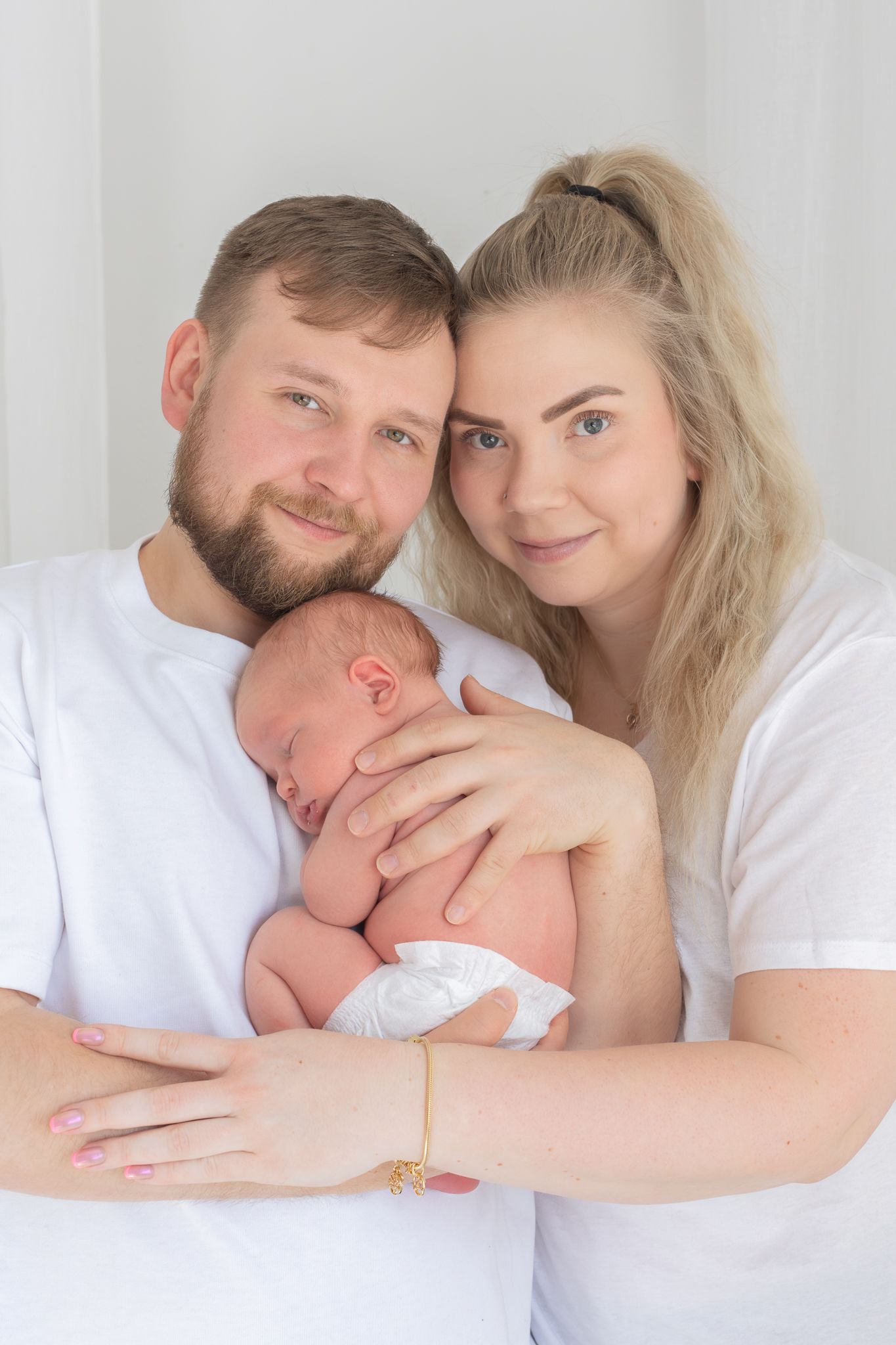 Katja Ravi Visuals odotuskuvaus Lahti Newbornkuvaus Lahti Lapsikuvaus Lahti Perhekuvaus Lahti Ylioppilaskuvaus Lahti Rippikuvaus Lahti